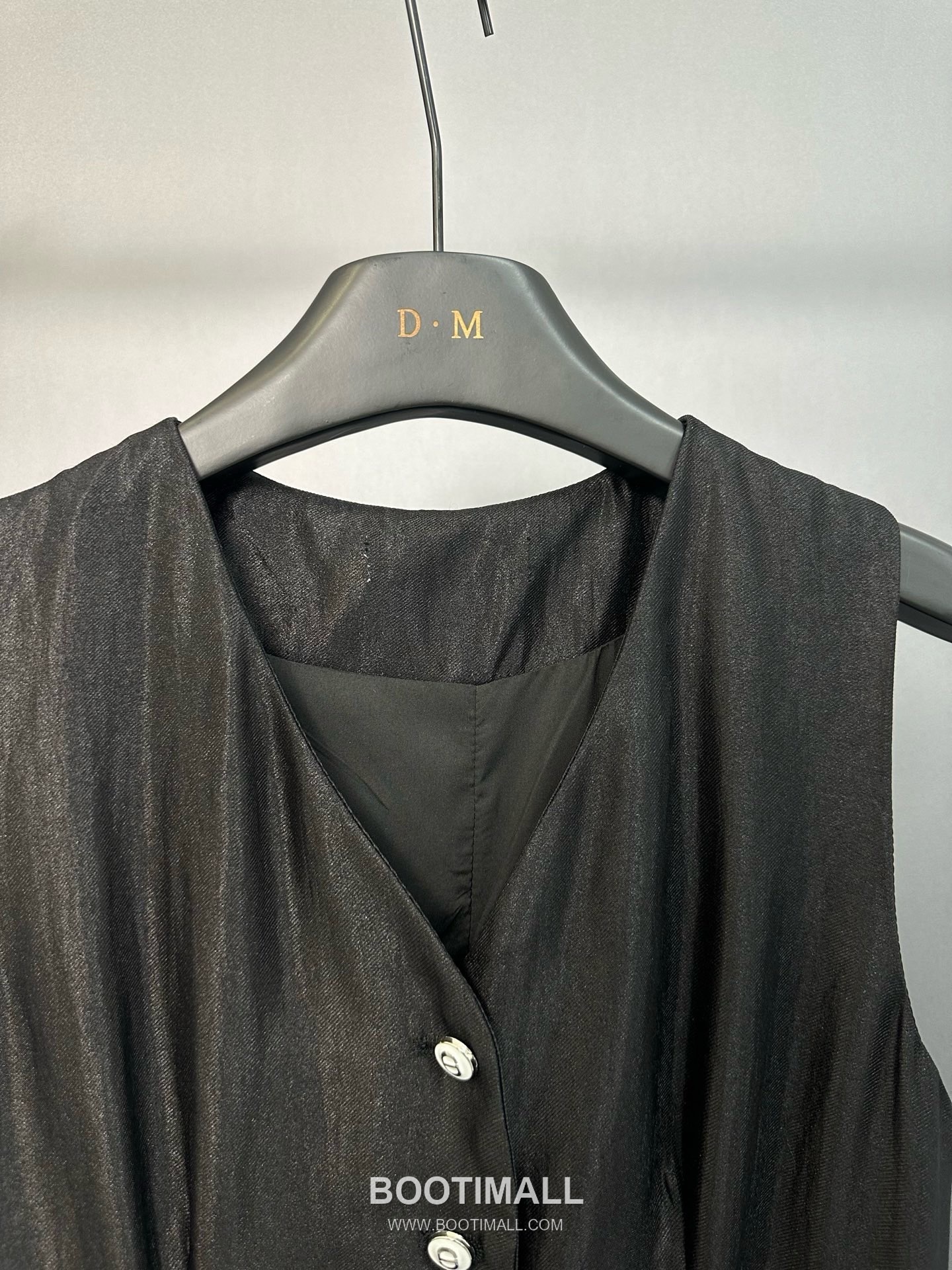 디올 2026SS 비스코스 혼방 비 로고자수 V넥 벨티드 하이웨스트 A라인 민소매 롱 원피스 Dior 2026 SS Viscose Blend Bee Logo Embroidered V Neck Belted High Waist A Line Sleeveless Long Dress 13