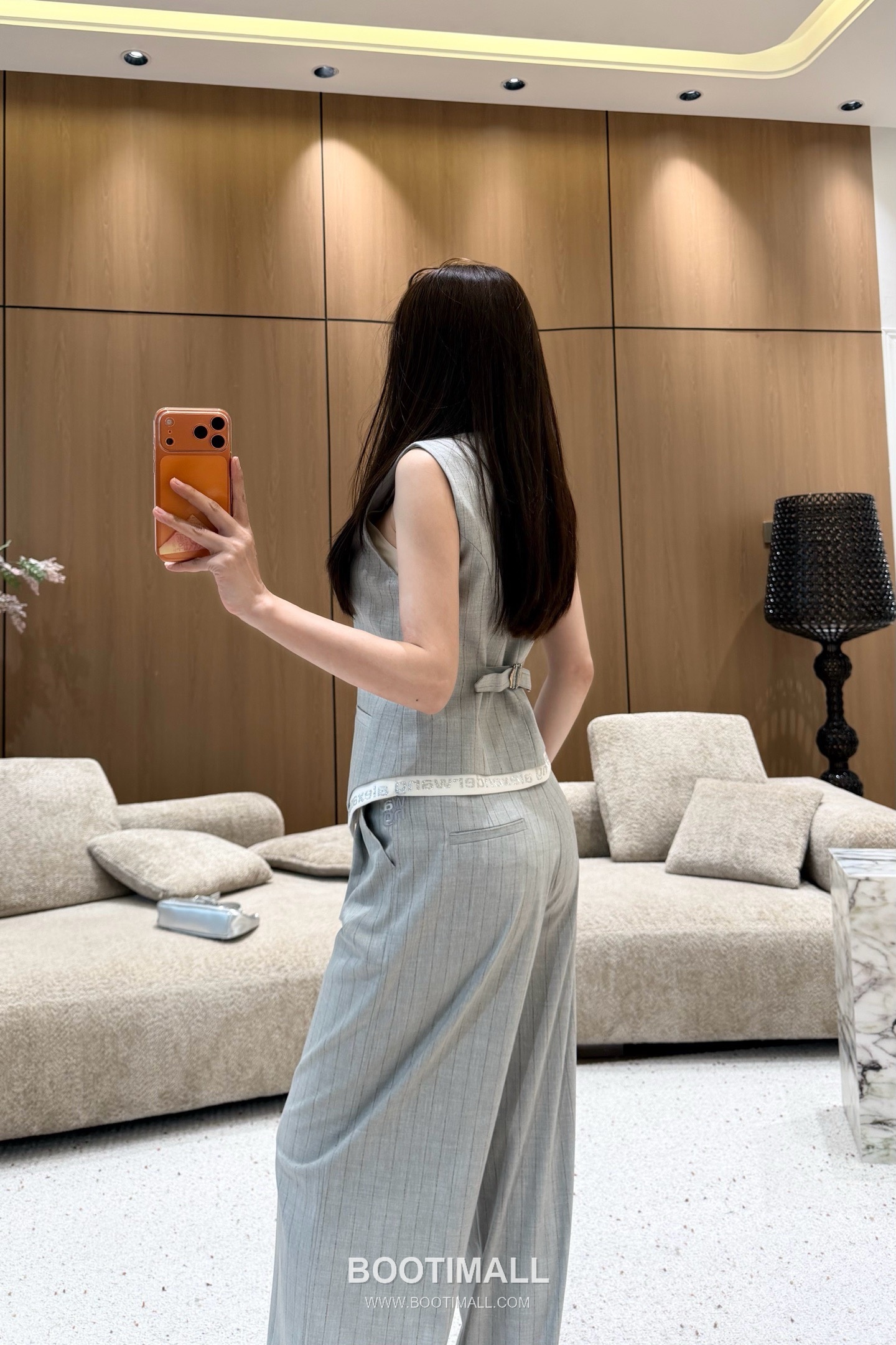 알렉산더왕 2026SS 폴리혼방 스트라이프 로고자수 싱글버튼 베스트 와이드팬츠 셋업 Alexander Wang 2026 SS Polyester Blend Stripe Logo Embroidered Single Button Vest Wide Pants Set 4