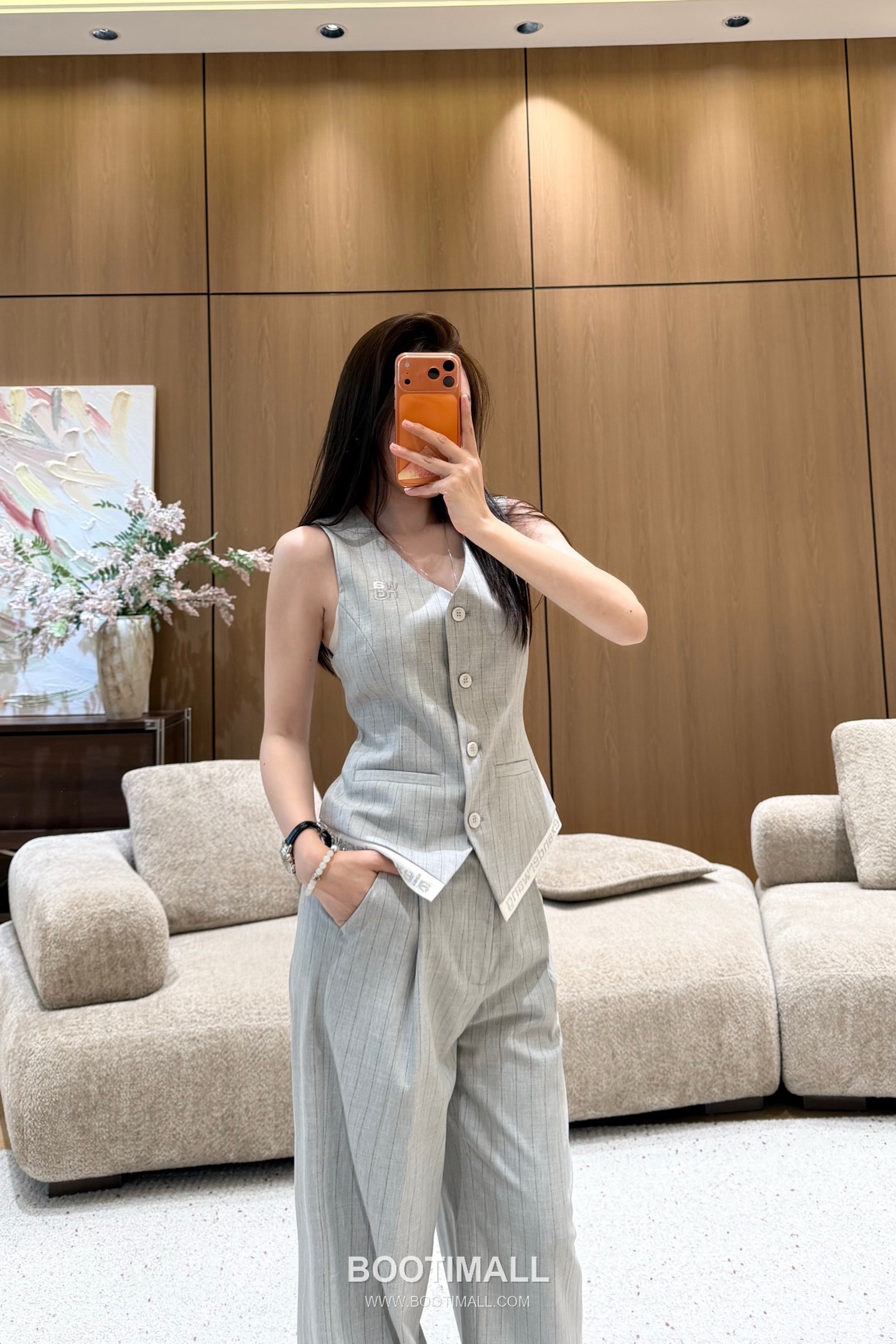 알렉산더왕 2026SS 폴리혼방 스트라이프 로고자수 싱글버튼 베스트 와이드팬츠 셋업 Alexander Wang 2026 SS Polyester Blend Stripe Logo Embroidered Single Button Vest Wide Pants Set 6