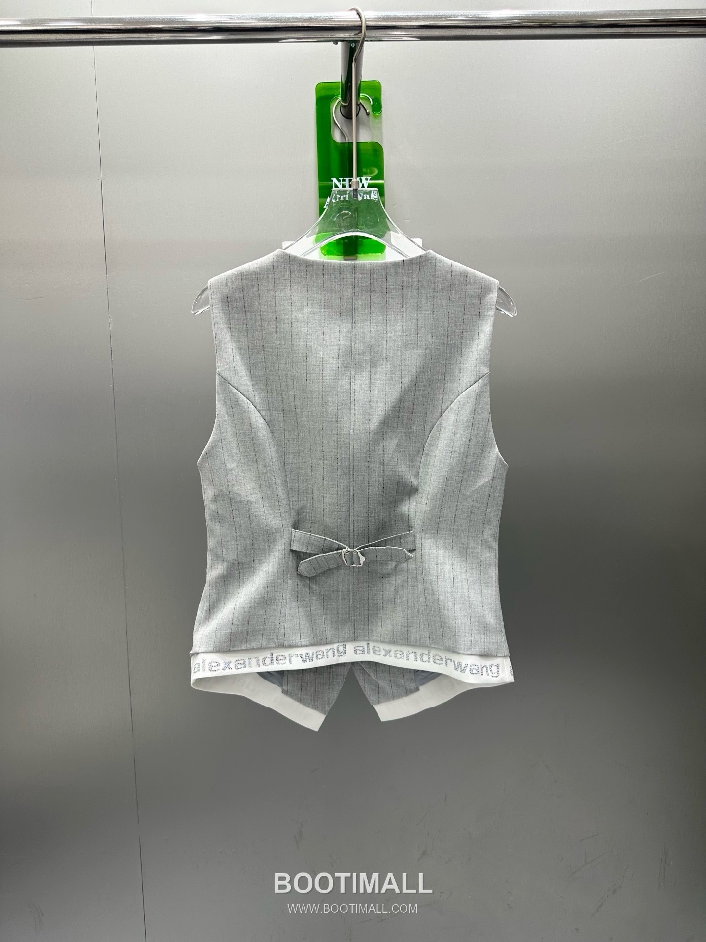 알렉산더왕 2026SS 폴리혼방 스트라이프 로고자수 싱글버튼 베스트 와이드팬츠 셋업 Alexander Wang 2026 SS Polyester Blend Stripe Logo Embroidered Single Button Vest Wide Pants Set 15