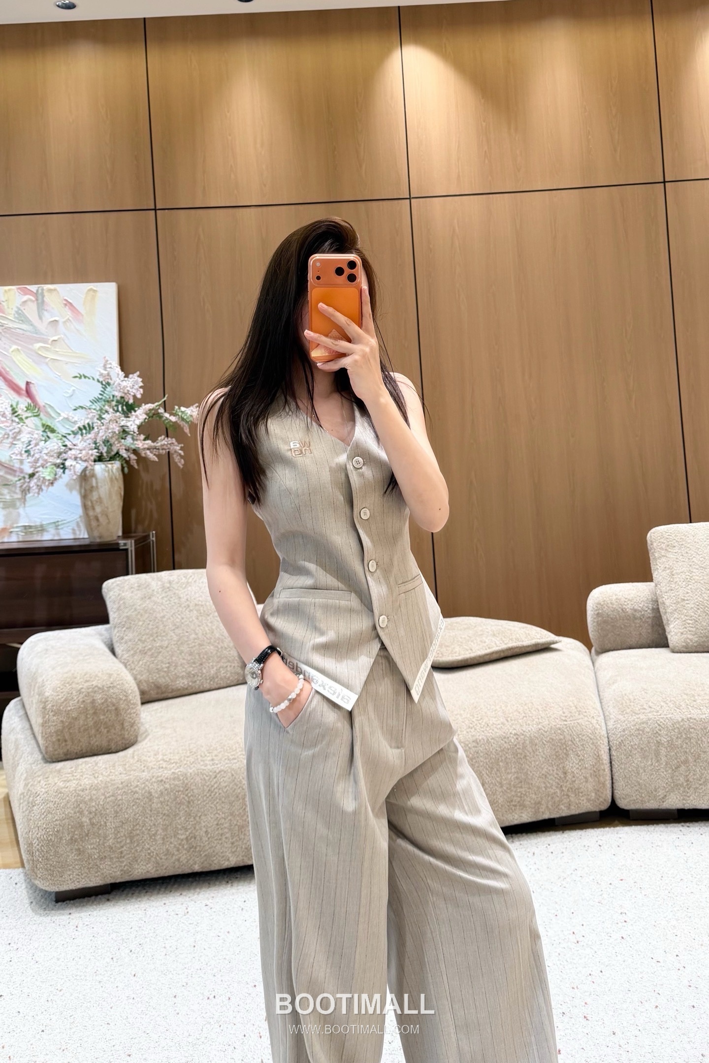 알렉산더왕 2026SS 폴리혼방 스트라이프 로고자수 싱글버튼 베스트 와이드팬츠 셋업 Alexander Wang 2026 SS Polyester Blend Stripe Logo Embroidered Single Button Vest Wide Pants Set 4