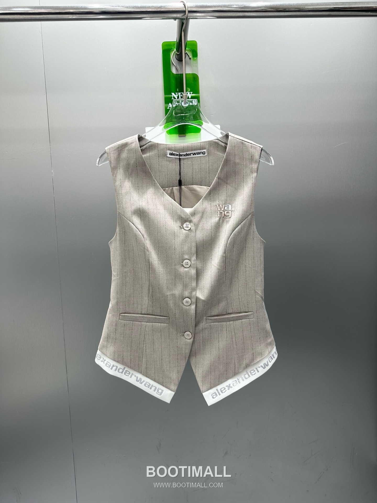 알렉산더왕 2026SS 폴리혼방 스트라이프 로고자수 싱글버튼 베스트 와이드팬츠 셋업 Alexander Wang 2026 SS Polyester Blend Stripe Logo Embroidered Single Button Vest Wide Pants Set 12