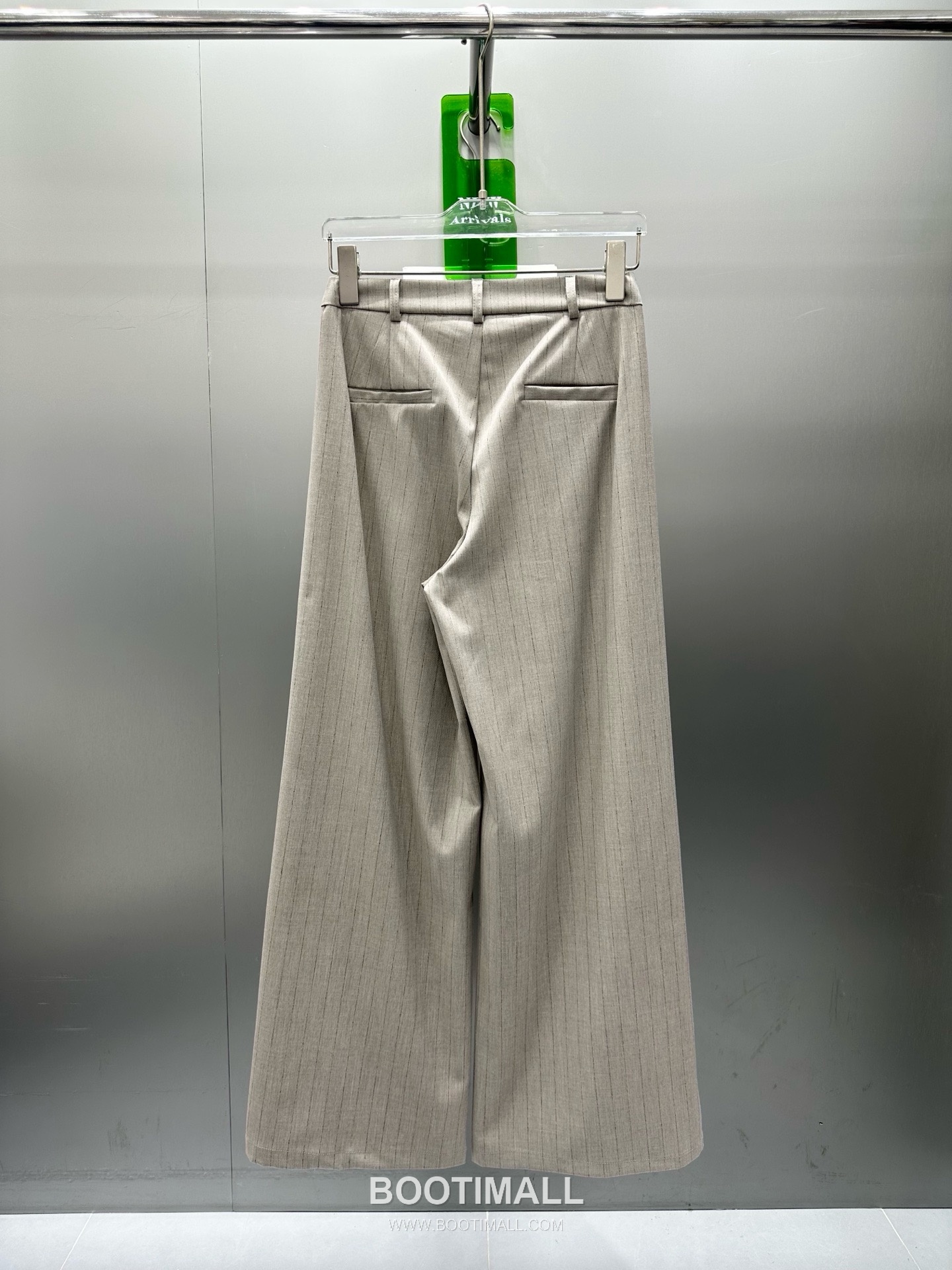 알렉산더왕 2026SS 폴리혼방 스트라이프 로고자수 싱글버튼 베스트 와이드팬츠 셋업 Alexander Wang 2026 SS Polyester Blend Stripe Logo Embroidered Single Button Vest Wide Pants Set 19