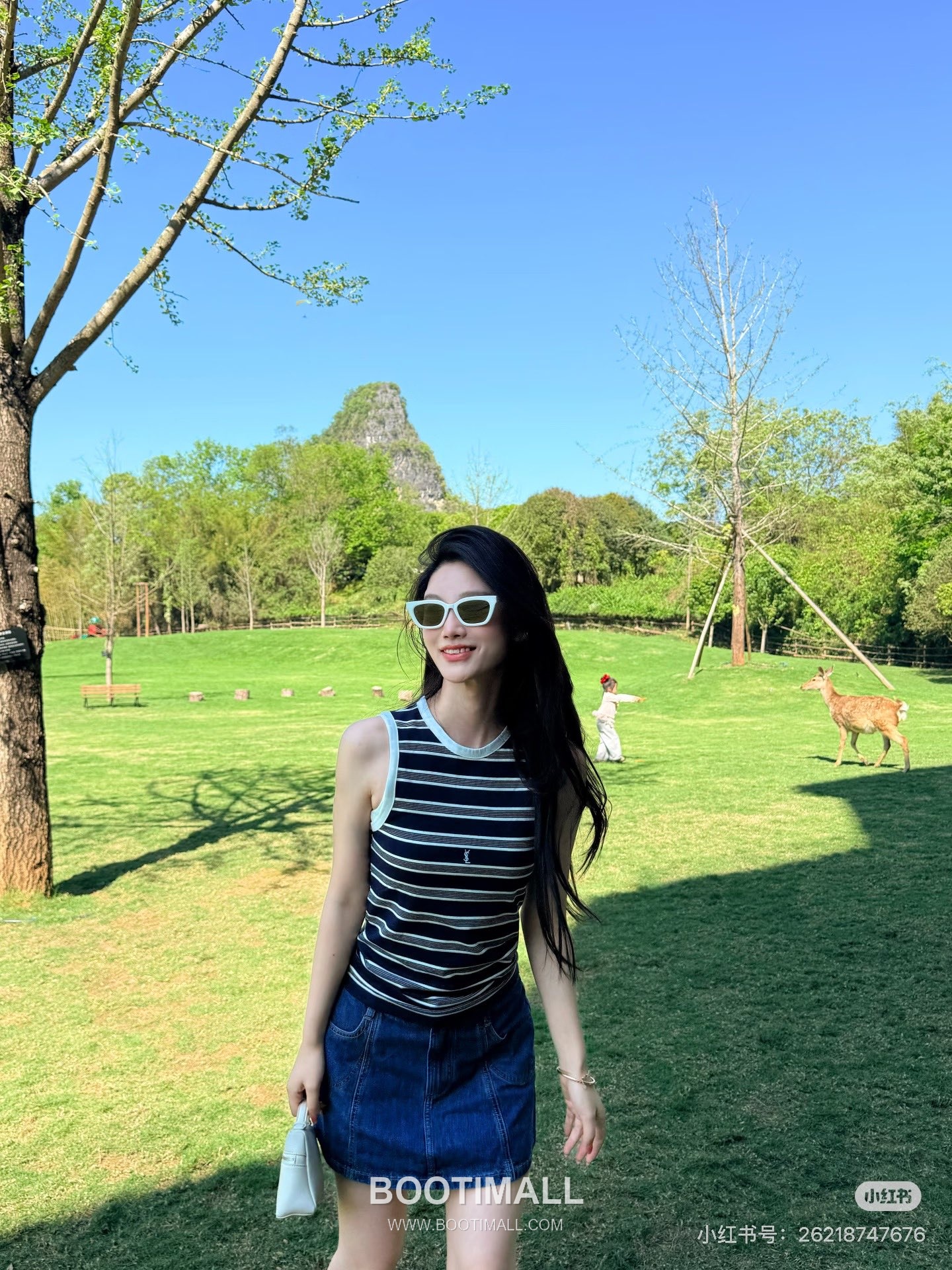 생로랑 2026SS 텐셀 니트 스트라이프 YSL로고 자수 루즈핏 슬리브리스 니트 베스트 Saint Laurent 2026 SS Tencel Knit Stripe YSL Logo Embroidery Loose Fit Sleeveless Knit Vest 2