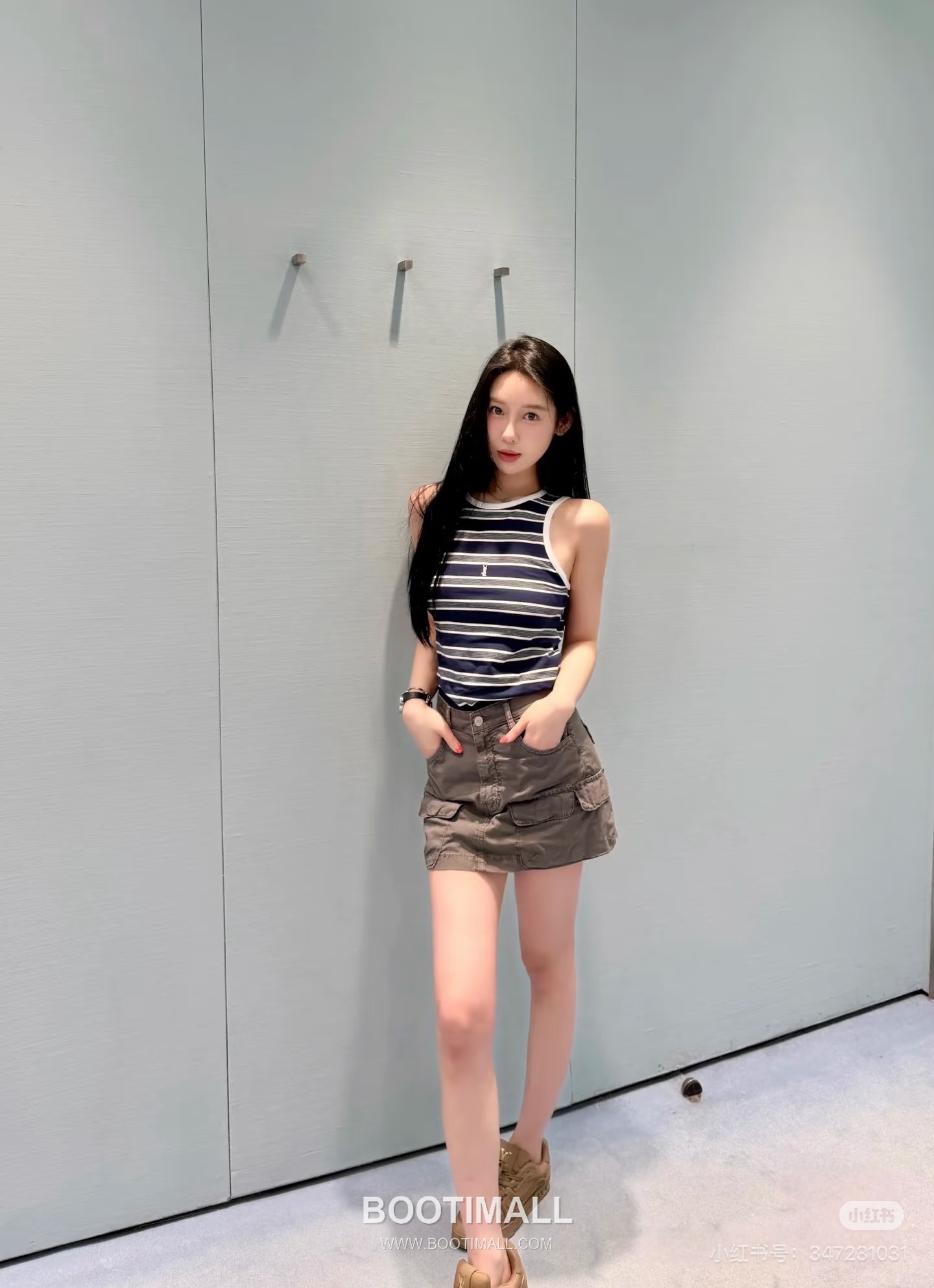 생로랑 2026SS 텐셀 니트 스트라이프 YSL로고 자수 루즈핏 슬리브리스 니트 베스트 Saint Laurent 2026 SS Tencel Knit Stripe YSL Logo Embroidery Loose Fit Sleeveless Knit Vest 6