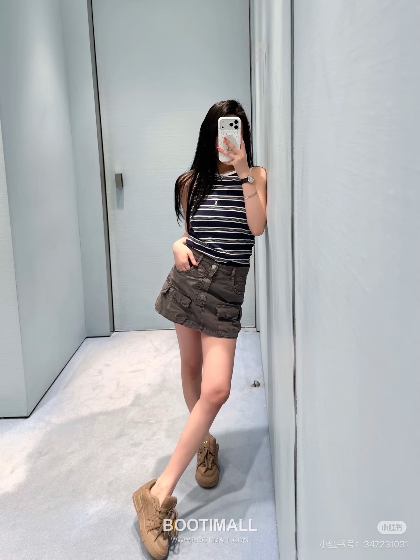 생로랑 2026SS 텐셀 니트 스트라이프 YSL로고 자수 루즈핏 슬리브리스 니트 베스트 Saint Laurent 2026 SS Tencel Knit Stripe YSL Logo Embroidery Loose Fit Sleeveless Knit Vest 7