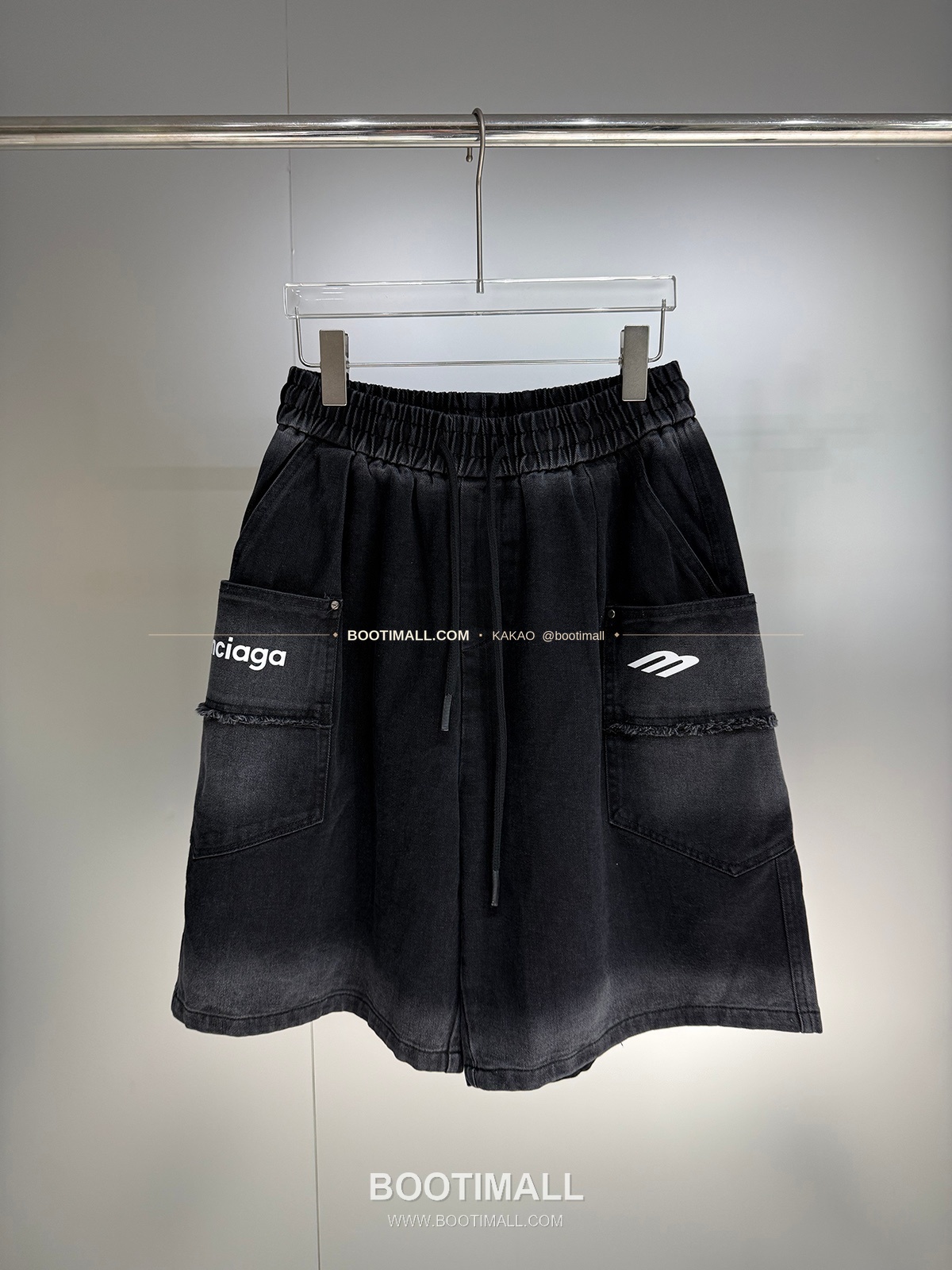 발렌시아가 2026SS 워싱코튼 로고 레귤러핏 썸머 쇼츠 Balenciaga 2026 SS Washed Cotton Logo Regular Fit Summer Shorts 1