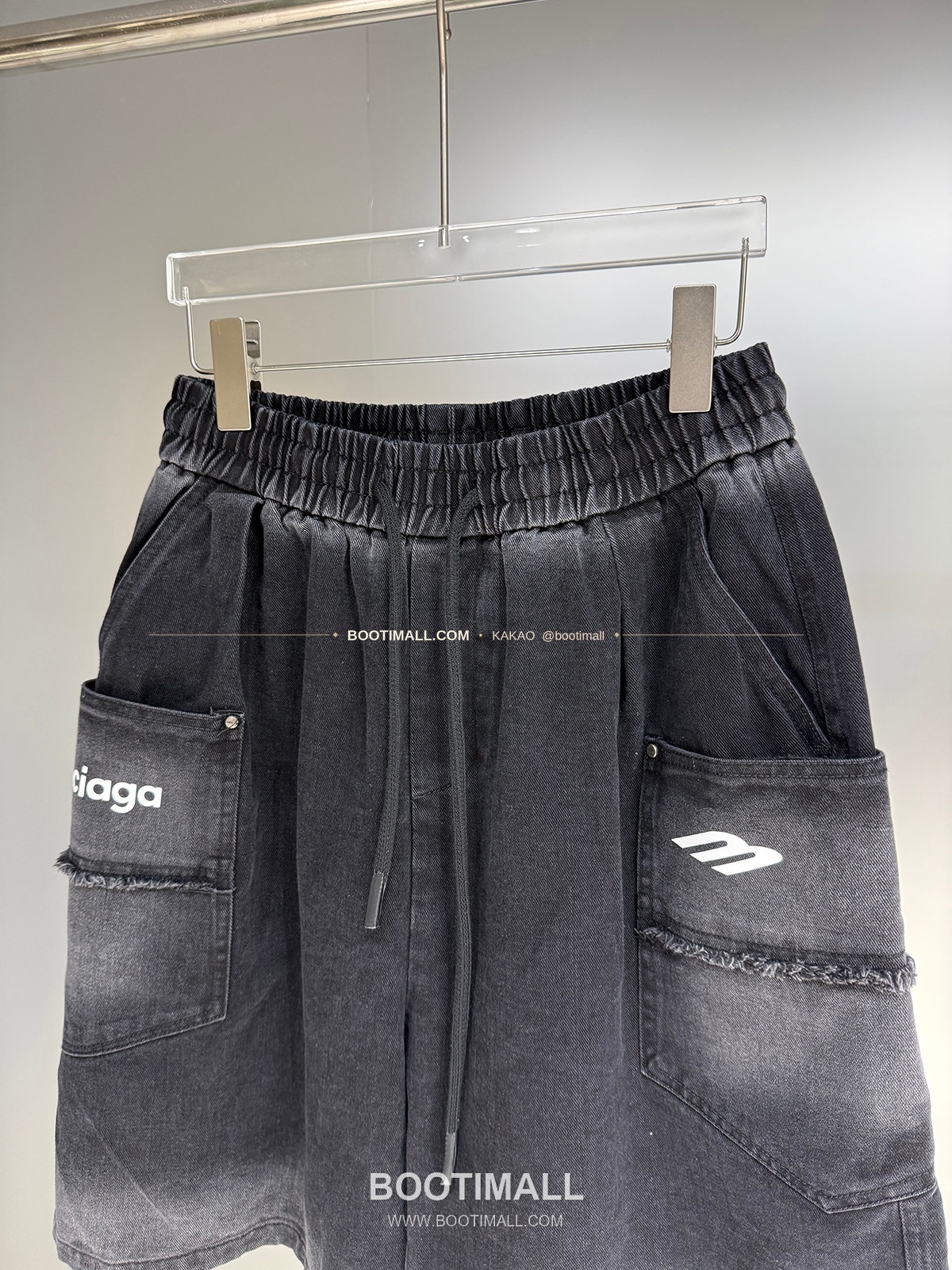 발렌시아가 2026SS 워싱코튼 로고 레귤러핏 썸머 쇼츠 Balenciaga 2026 SS Washed Cotton Logo Regular Fit Summer Shorts 4