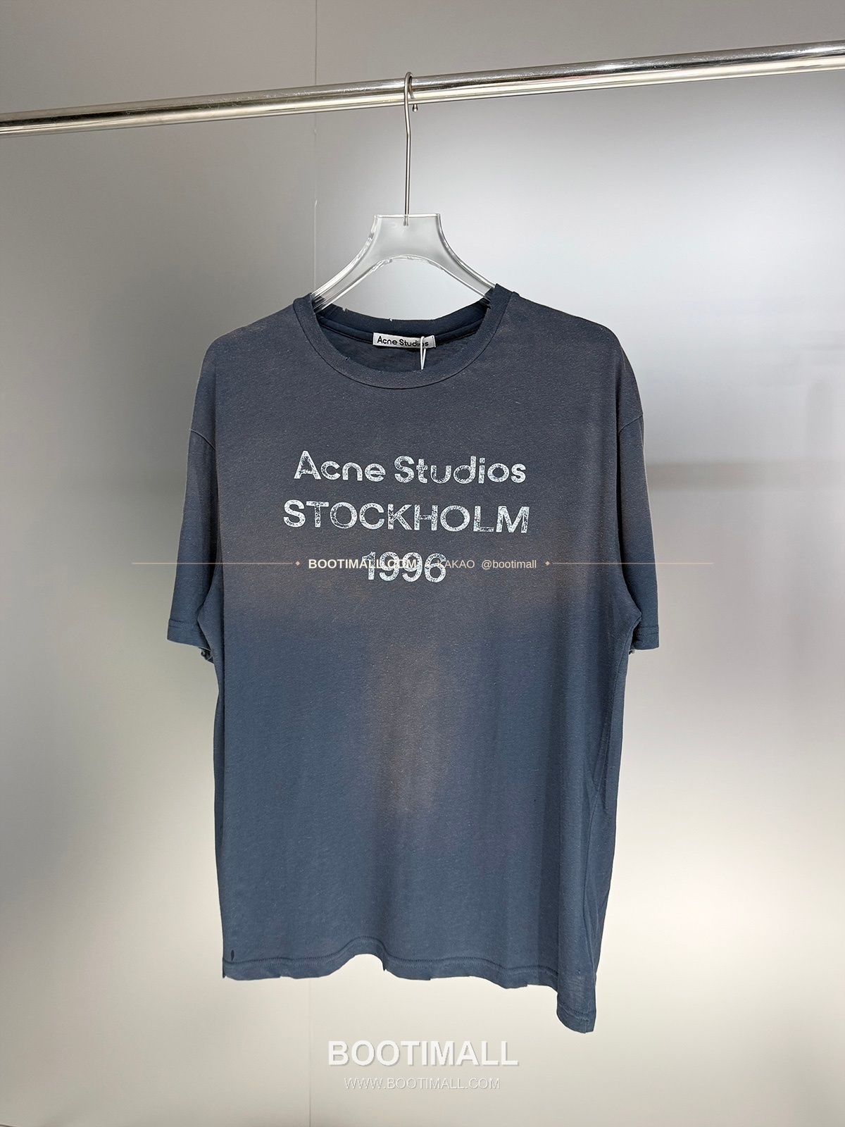 아크네스튜디오 1996 로고 워싱코튼 루즈핏 롱슬리브 티셔츠 Acne Studios 1996 Logo Washed Cotton Loose Fit Long Sleeve T-Shirt 3