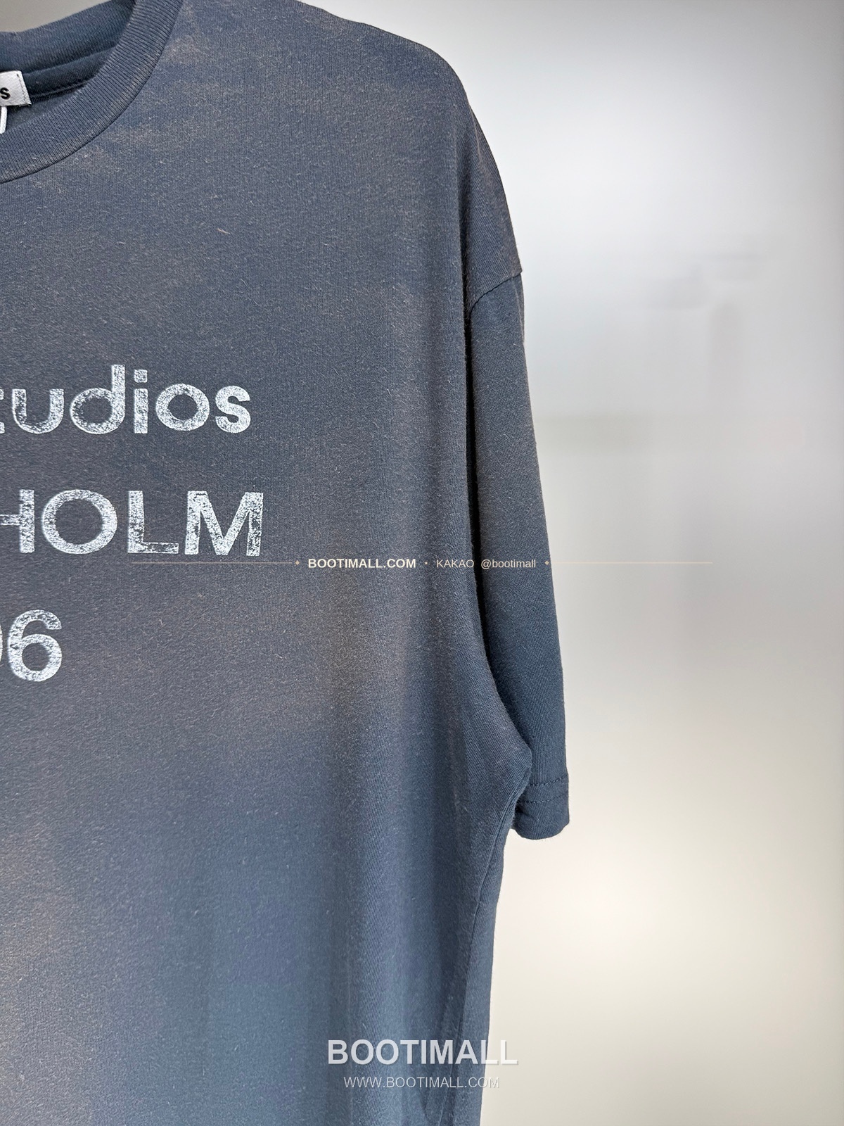 아크네스튜디오 1996 로고 워싱코튼 루즈핏 롱슬리브 티셔츠 Acne Studios 1996 Logo Washed Cotton Loose Fit Long Sleeve T-Shirt 5