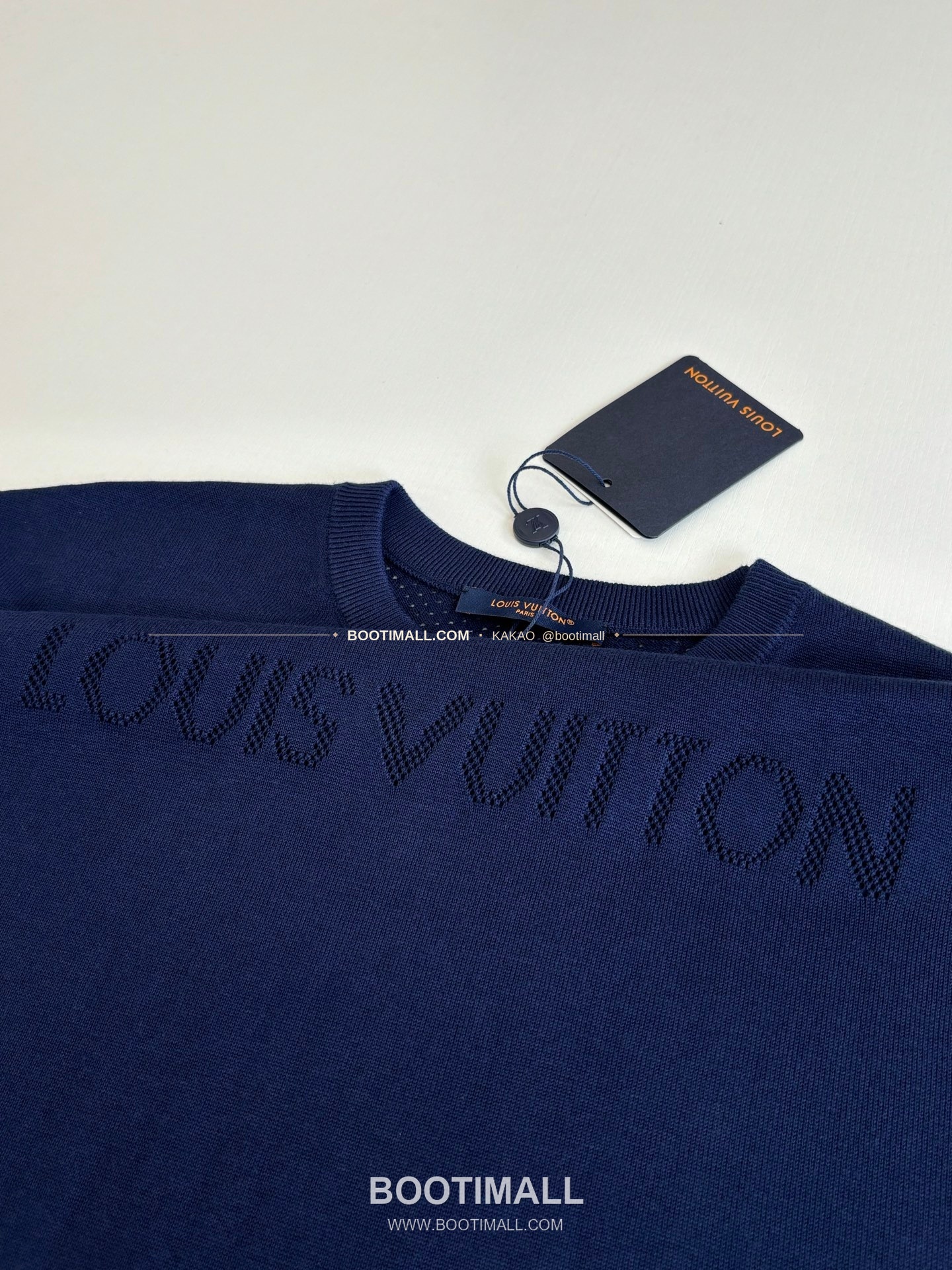 루이비통 2026SS 메쉬 자카드 로고 레귤러핏 반팔 티셔츠 Louis Vuitton 2026 SS Mesh Jacquard Logo Regular Fit T-Shirt 8