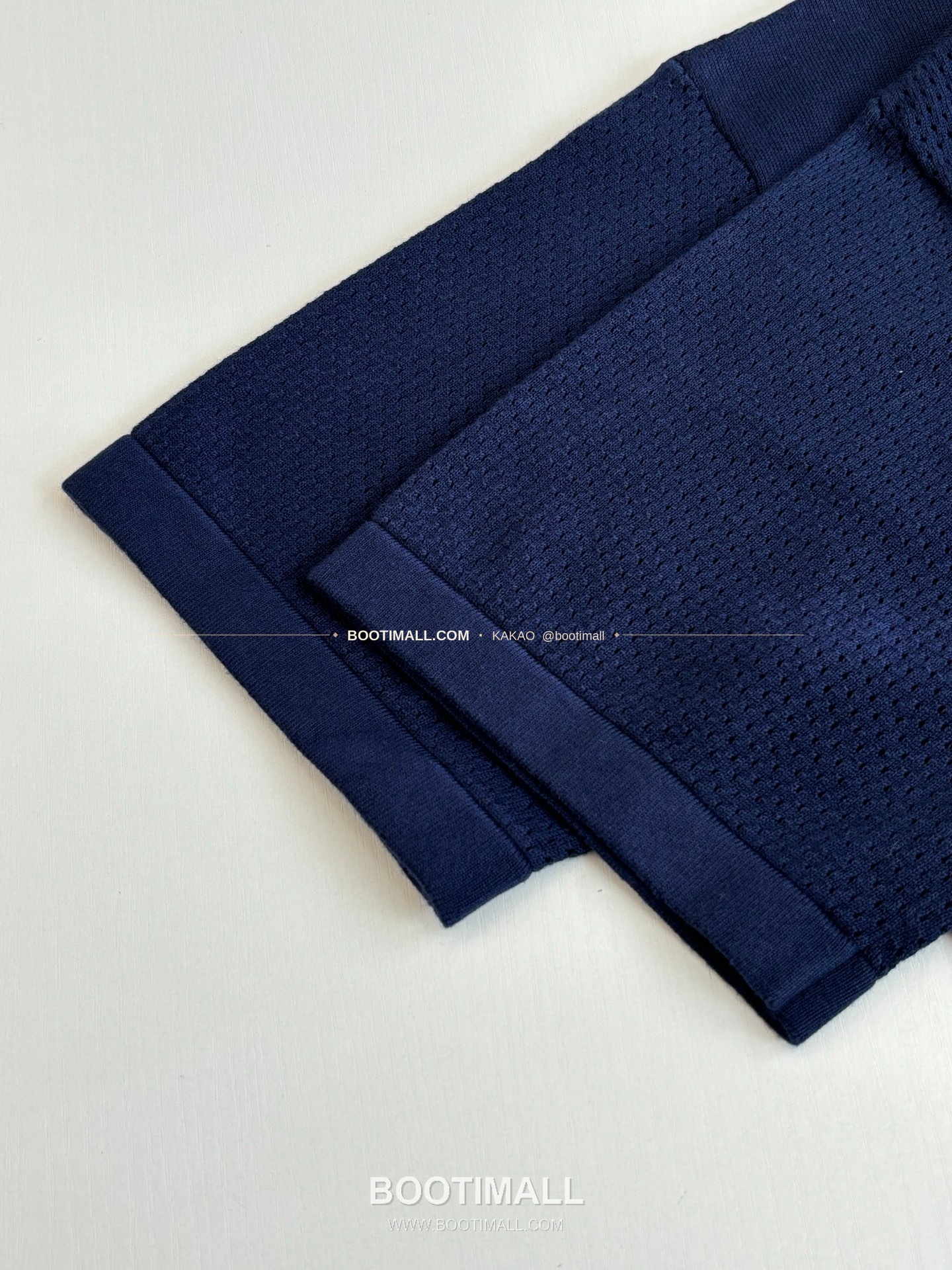 루이비통 2026SS 메쉬 자카드 로고 레귤러핏 반팔 티셔츠 Louis Vuitton 2026 SS Mesh Jacquard Logo Regular Fit T-Shirt 10