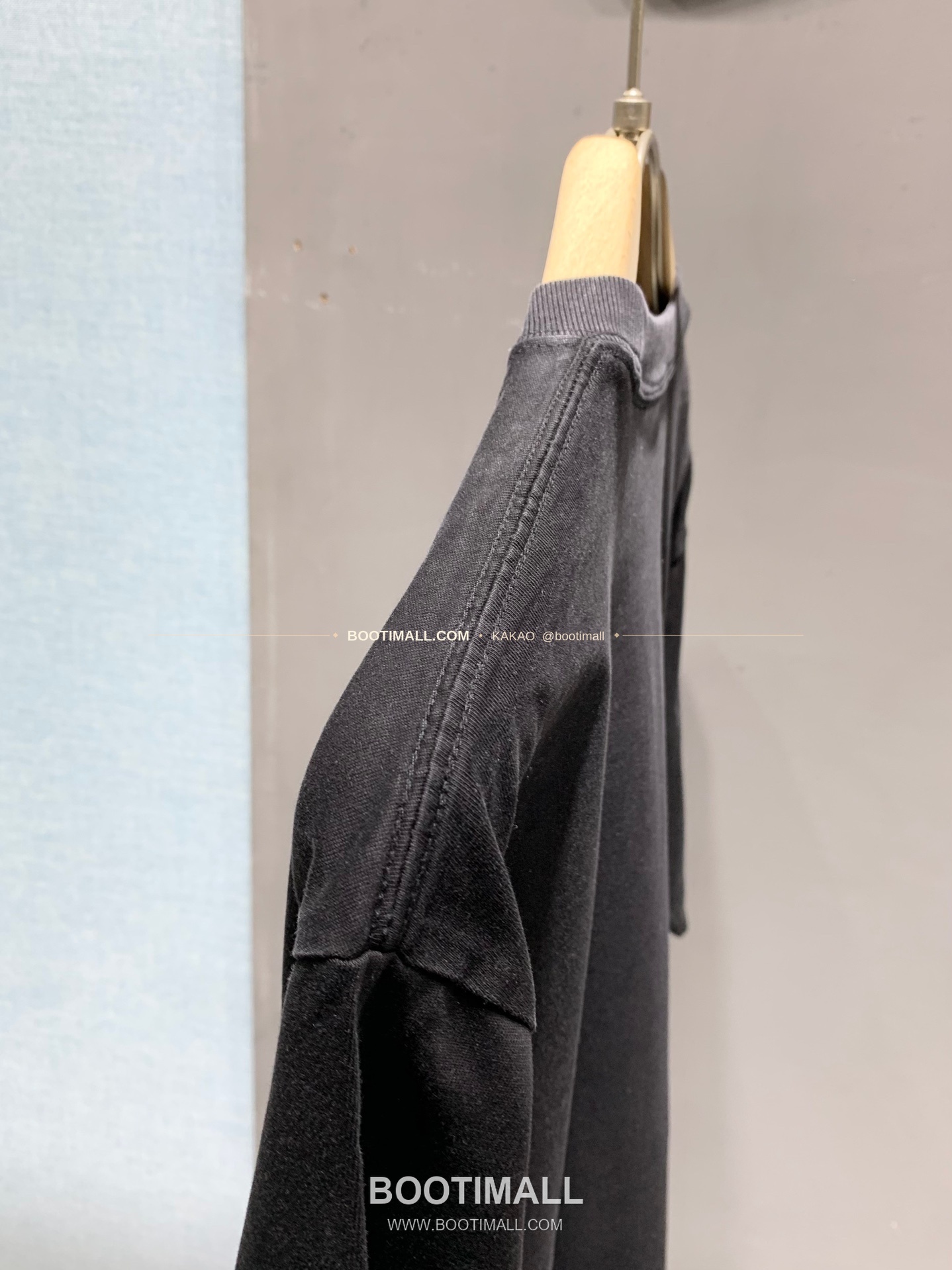 디올 워싱코튼 레더패치 포켓 레귤러핏 반팔 티셔츠 Dior Washed Cotton Leather Patch Pocket Regular Fit T-Shirt 6