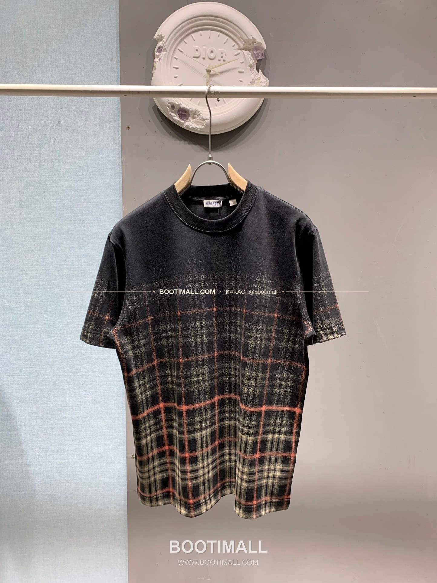 버버리 워싱코튼 그라데이션 체크 레귤러핏 반팔 티셔츠 Burberry Washed Cotton Gradient Check Regular Fit T-Shirt 10