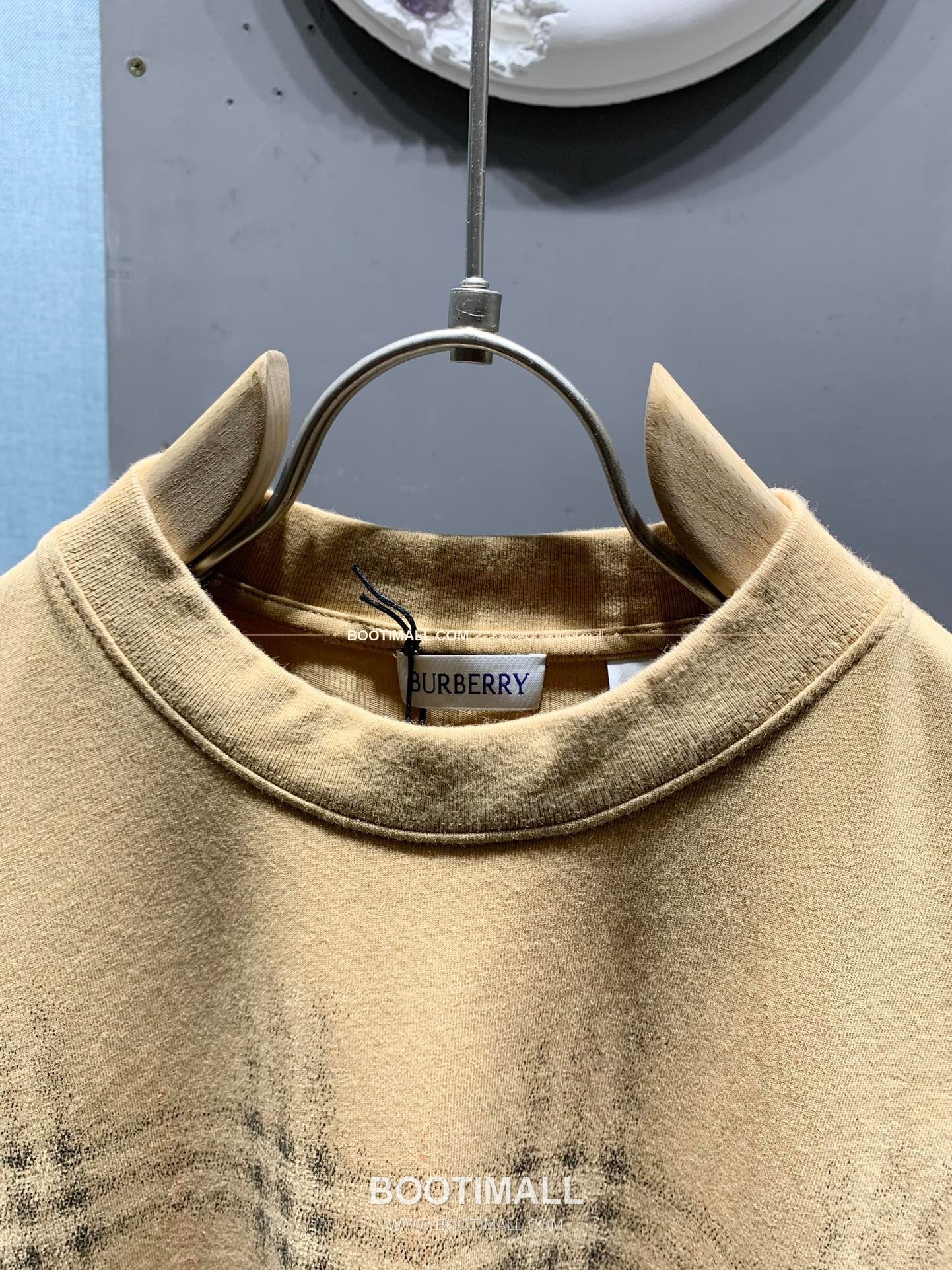 버버리 워싱코튼 그라데이션 체크 레귤러핏 반팔 티셔츠 Burberry Washed Cotton Gradient Check Regular Fit T-Shirt 5