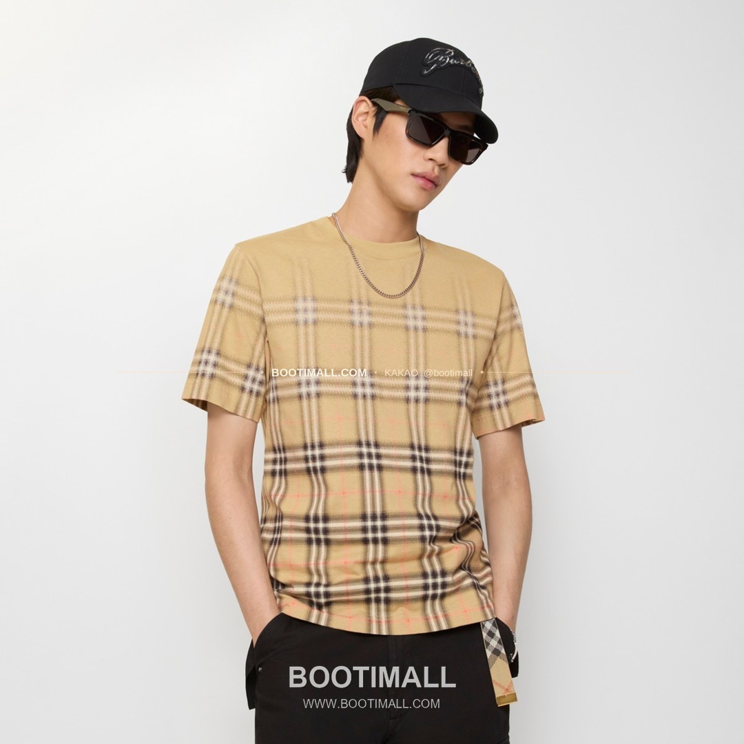 버버리 워싱코튼 그라데이션 체크 레귤러핏 반팔 티셔츠 Burberry Washed Cotton Gradient Check Regular Fit T-Shirt 6