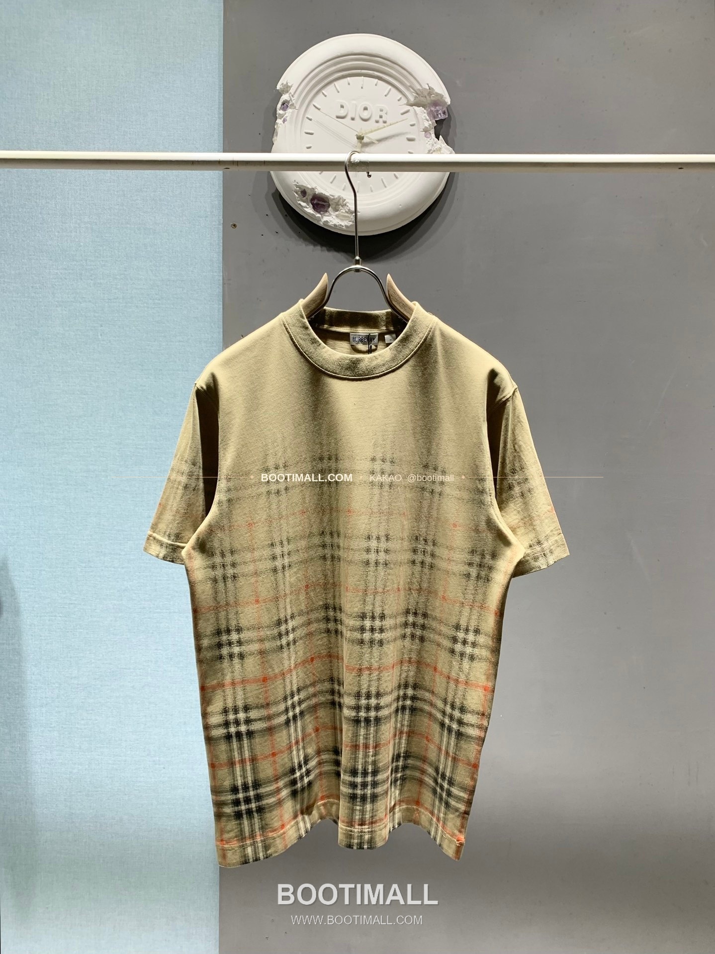 버버리 워싱코튼 그라데이션 체크 레귤러핏 반팔 티셔츠 Burberry Washed Cotton Gradient Check Regular Fit T-Shirt 7