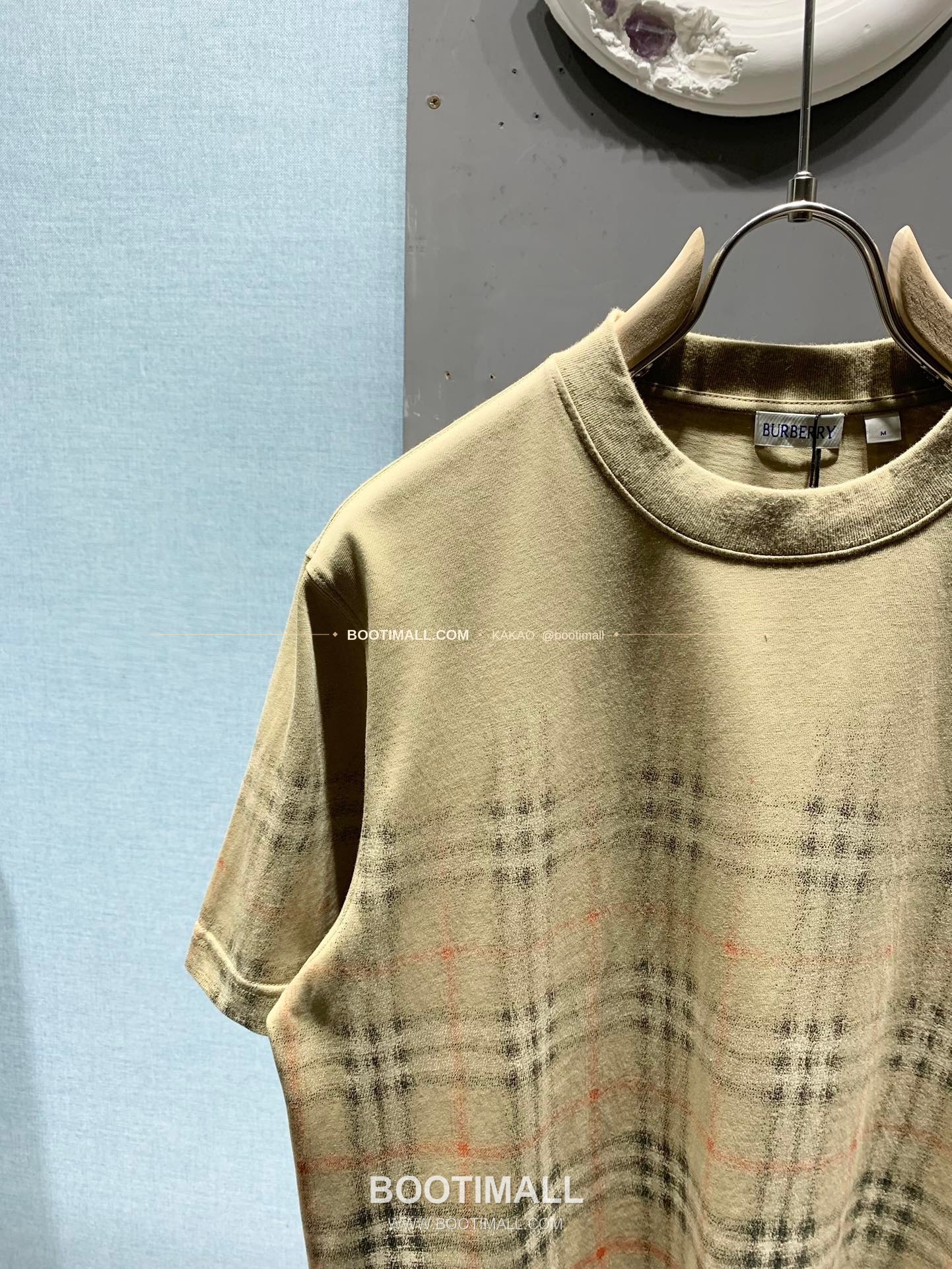 버버리 워싱코튼 그라데이션 체크 레귤러핏 반팔 티셔츠 Burberry Washed Cotton Gradient Check Regular Fit T-Shirt 10