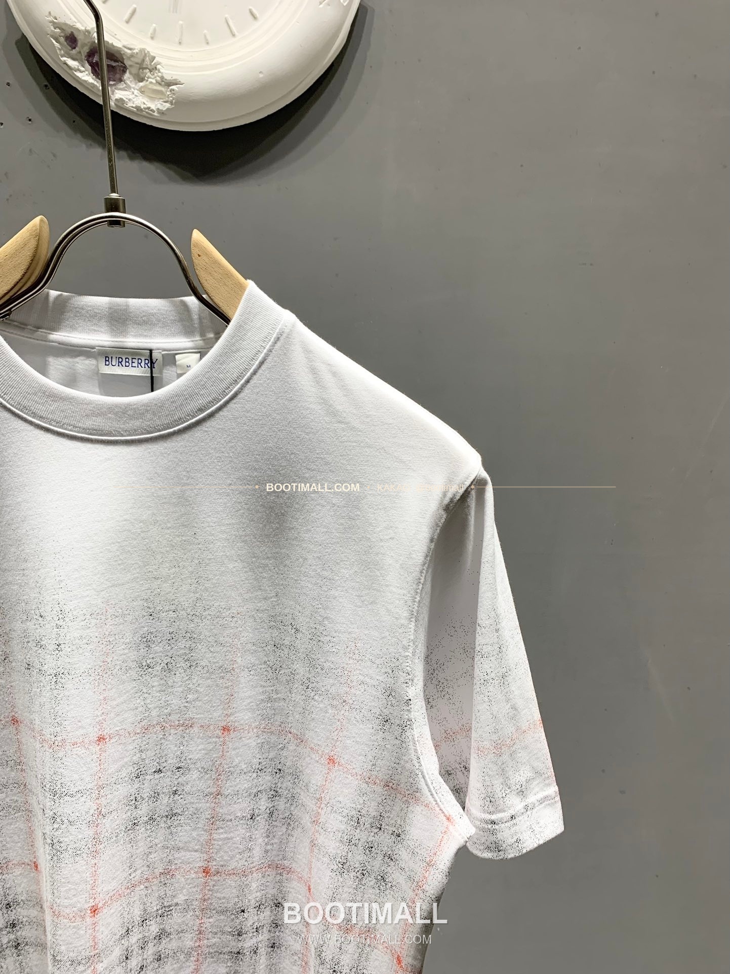 버버리 워싱코튼 그라데이션 체크 레귤러핏 반팔 티셔츠 Burberry Washed Cotton Gradient Check Regular Fit T-Shirt 4