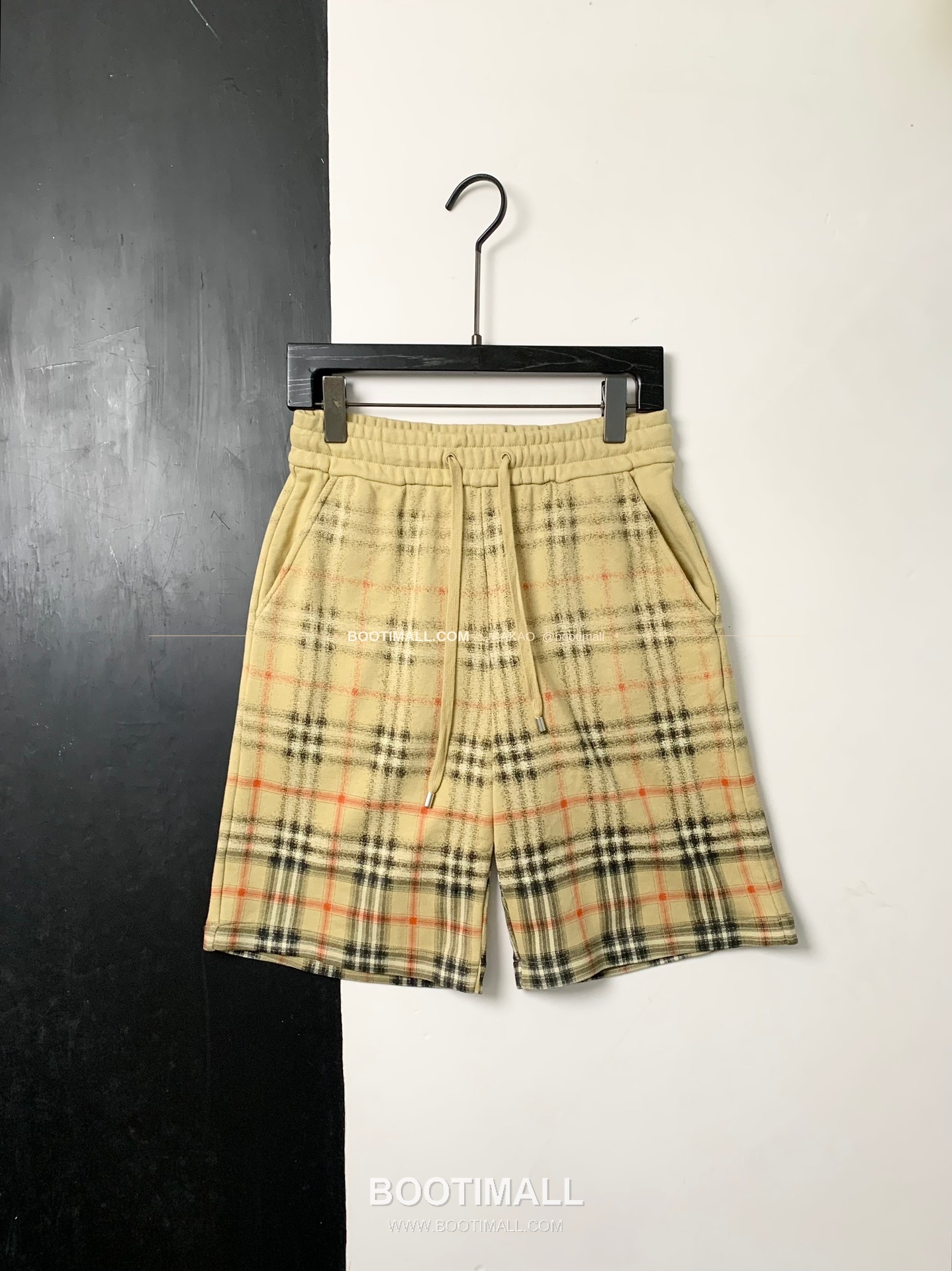 버버리 워싱코튼 그라데이션 체크 레귤러핏 썸머 쇼츠 Burberry Washed Cotton Gradient Check Regular Fit Summer Shorts 3