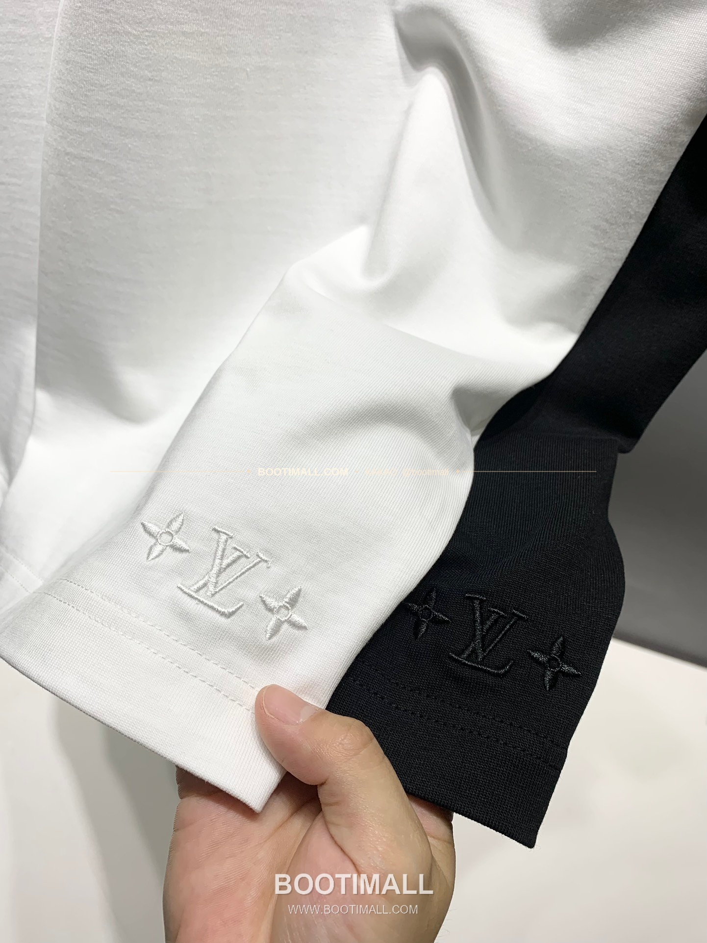 루이비통 코튼 로고자수 패치 레귤러핏 반팔 티셔츠 Louis Vuitton Cotton Logo Embroidery Patch Regular Fit T-Shirt 5