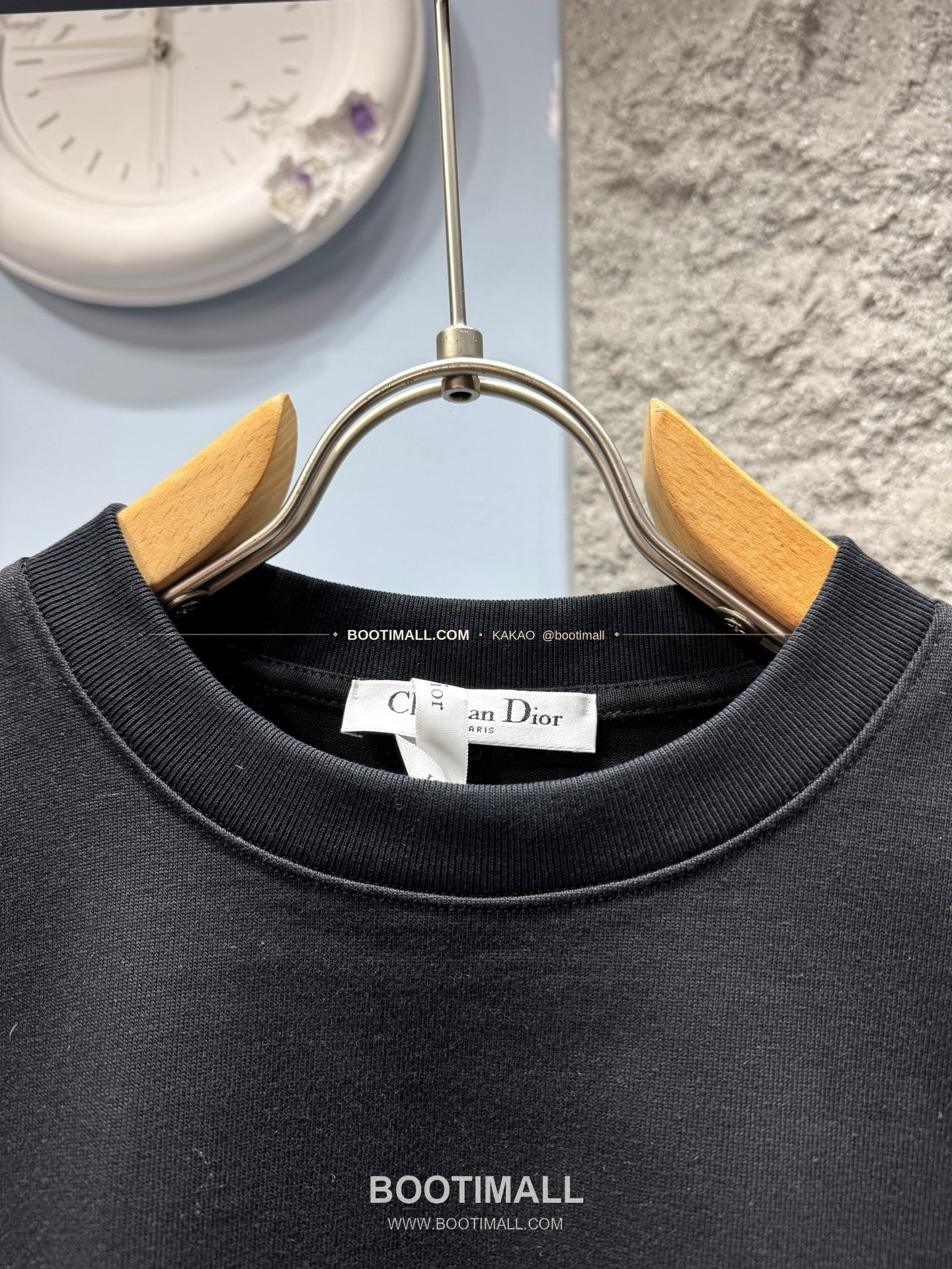 디올 헤비코튼 그래피티 로고 루즈핏 반팔 티셔츠 Dior Heavy Cotton Graffiti Logo Loose Fit T-Shirt AMC6869 2