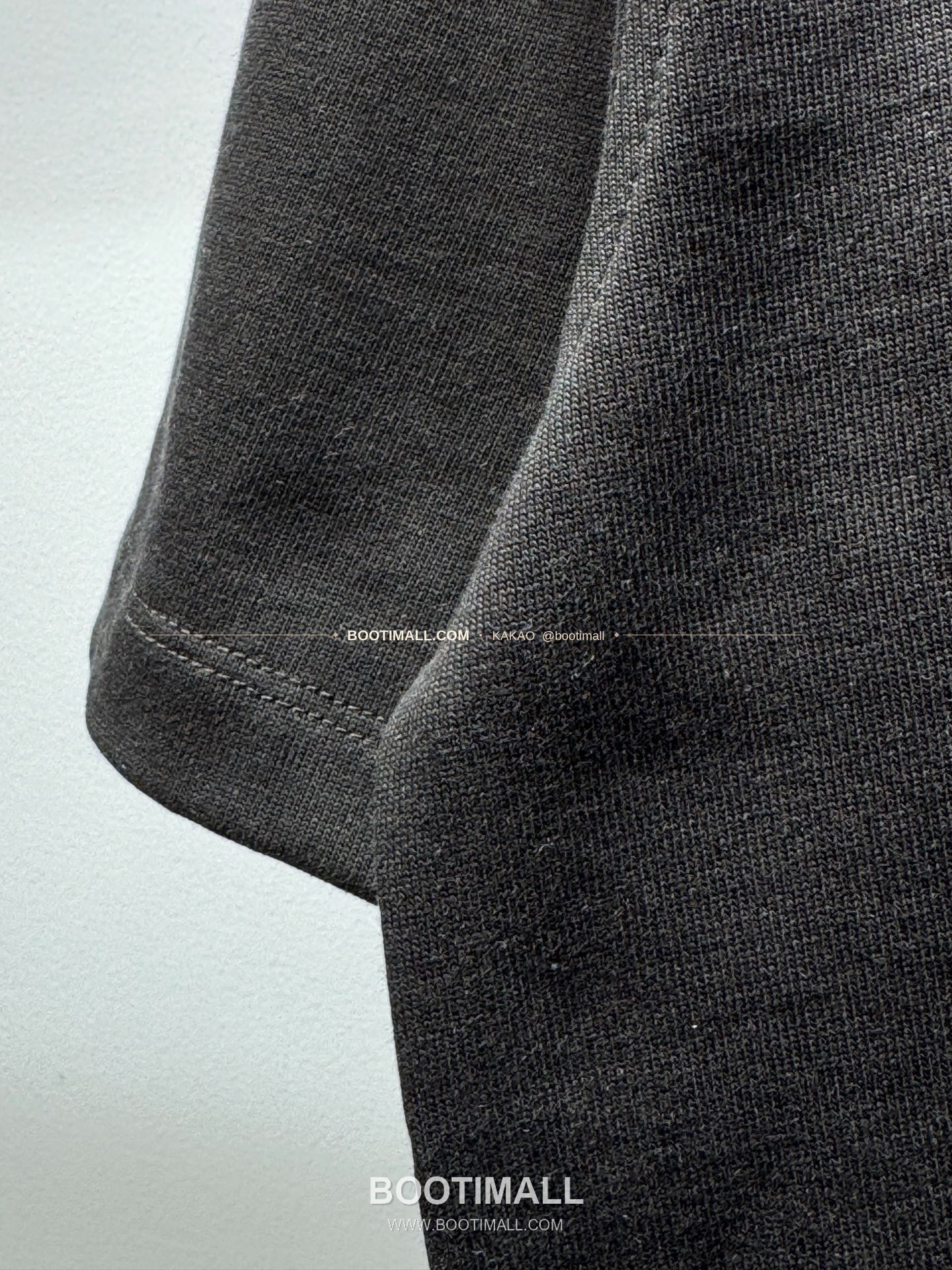 디올 헤비코튼 그래피티 로고 루즈핏 반팔 티셔츠 Dior Heavy Cotton Graffiti Logo Loose Fit T-Shirt AMC6869 5