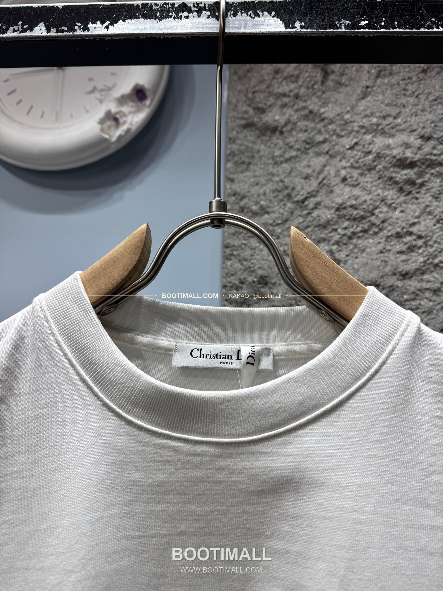 디올 헤비코튼 그래피티 로고 루즈핏 반팔 티셔츠 Dior Heavy Cotton Graffiti Logo Loose Fit T-Shirt AMC6869 11