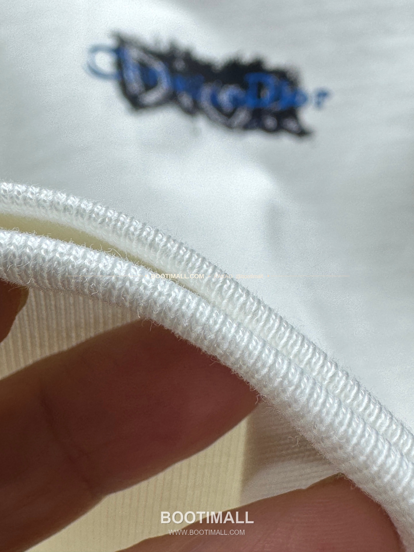 디올 헤비코튼 그래피티 로고 루즈핏 반팔 티셔츠 Dior Heavy Cotton Graffiti Logo Loose Fit T-Shirt AMC6869 15