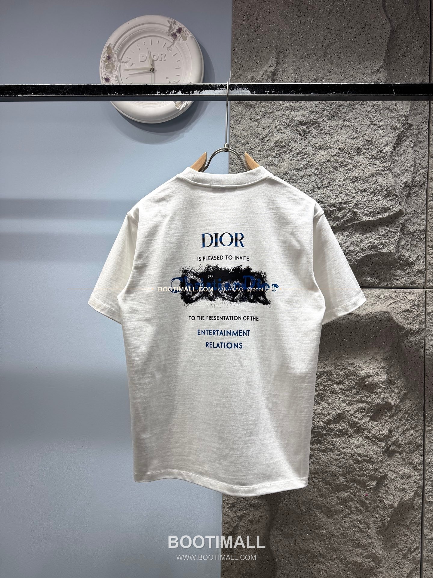 디올 헤비코튼 그래피티 로고 루즈핏 반팔 티셔츠 Dior Heavy Cotton Graffiti Logo Loose Fit T-Shirt AMC6869 18