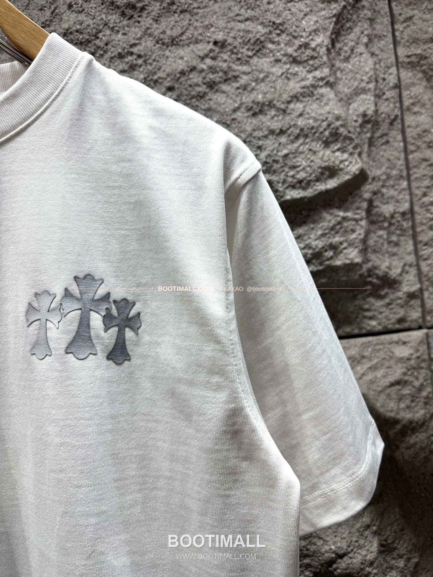 크롬하츠 코튼 크로스 로고 루즈핏 반팔 티셔츠 Chrome Hearts Cotton Cross Logo Loose Fit T-Shirt AMC6868 3