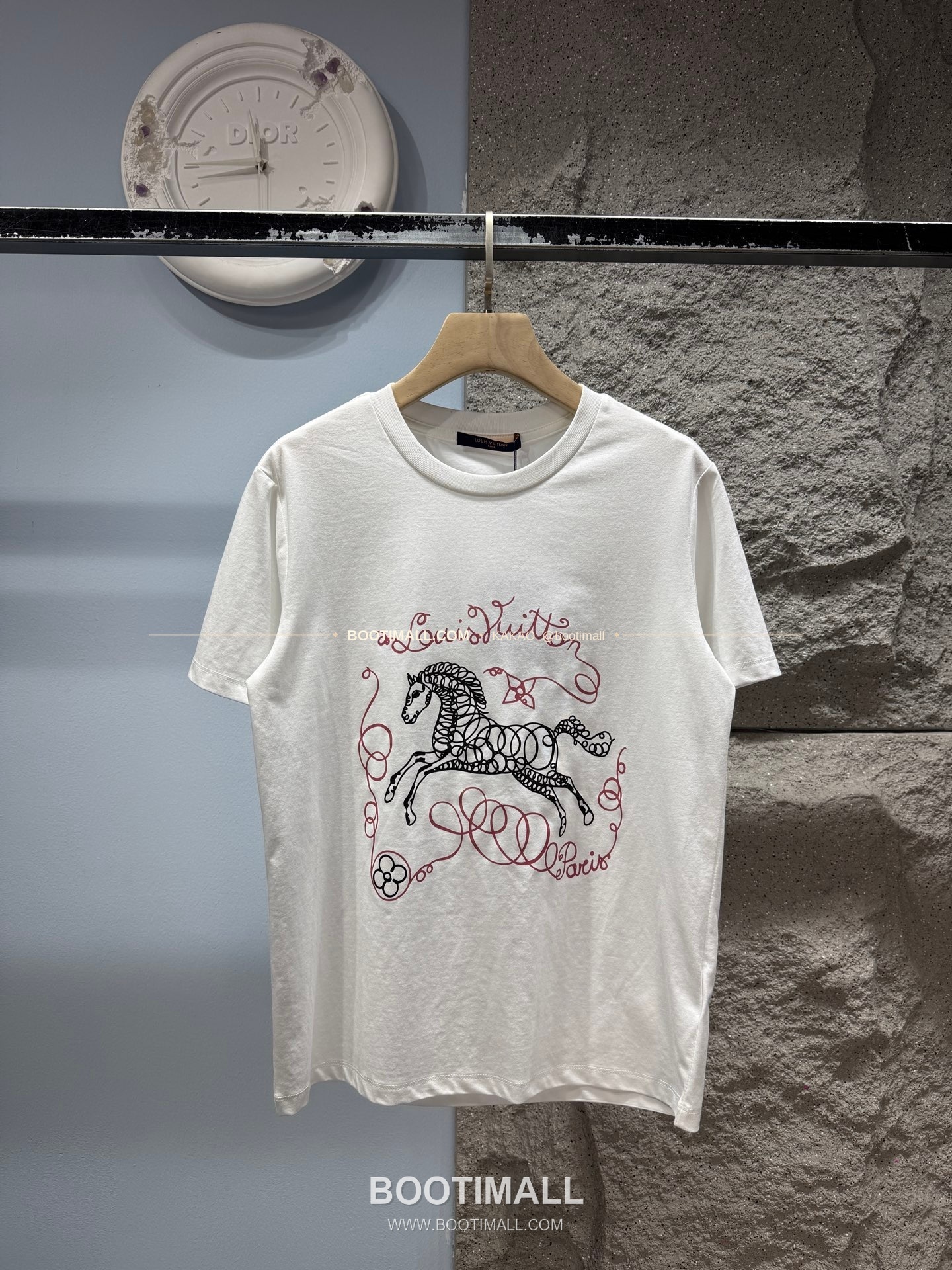 루이비통 소로나 혼방 로고 그래픽 루즈핏 반팔 티셔츠 Louis Vuitton Sorona Blend Logo Graphic Loose Fit T-Shirt XYN33 1