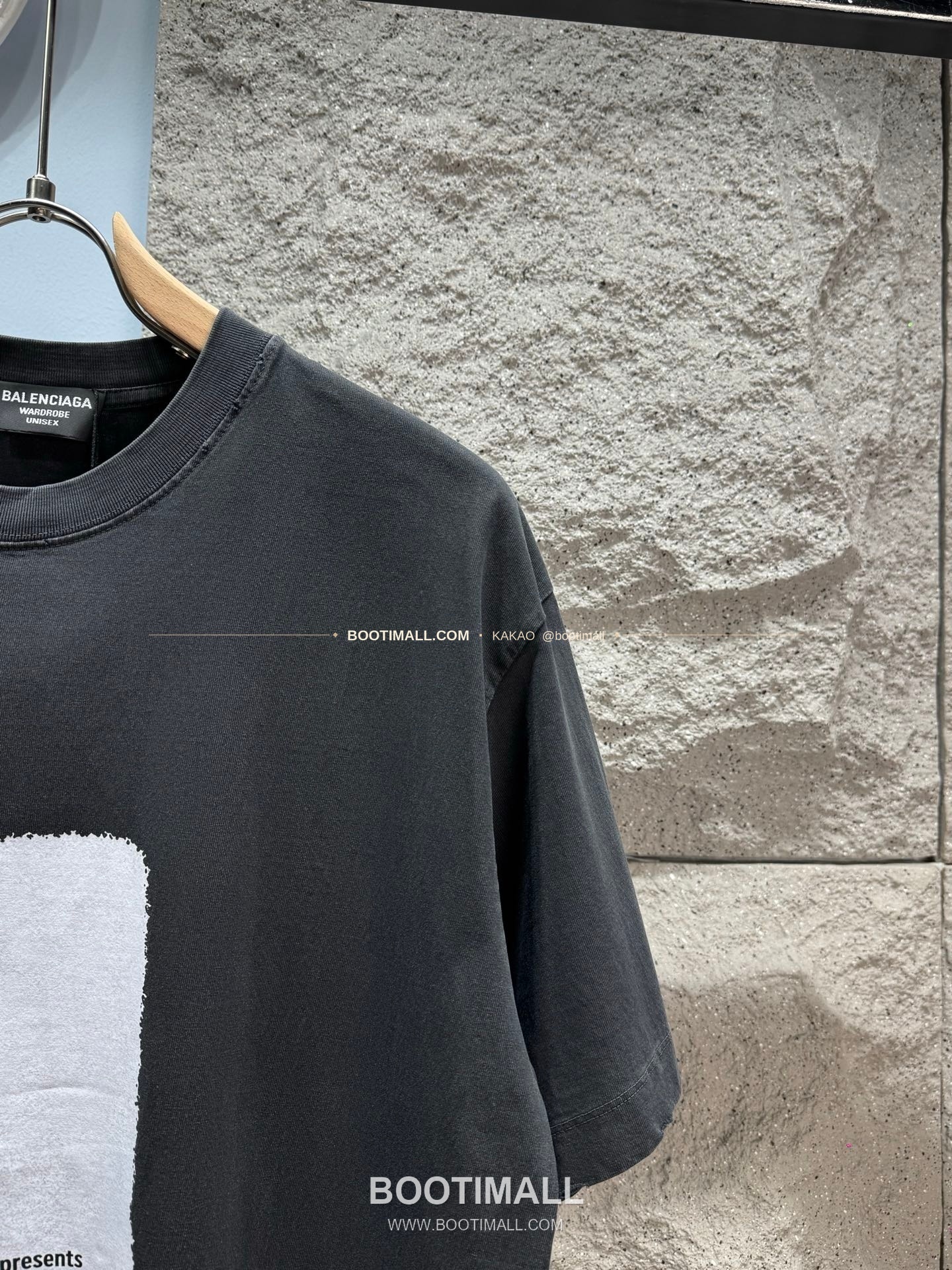 발렌시아가 헤비코튼 로고 프린트 루즈핏 반팔 티셔츠 Balenciaga Heavy Cotton Logo Print Loose Fit T-Shirt XYW06 2
