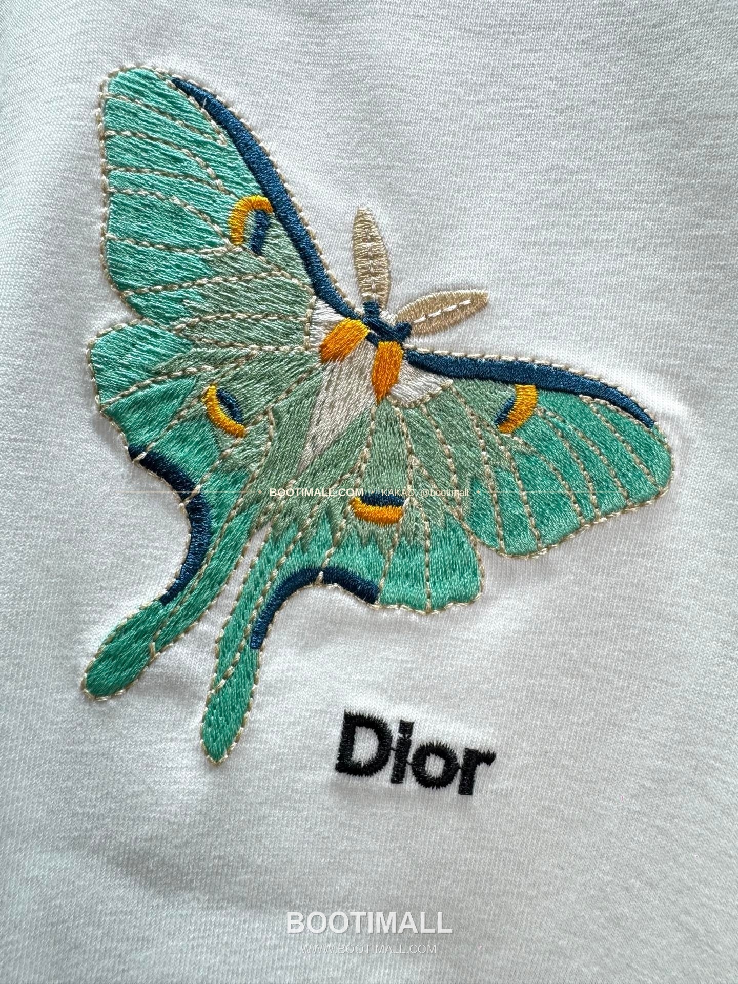디올 헤비코튼 버터플라이 자수 로고 루즈핏 반팔 티셔츠 Dior Heavy Cotton Butterfly Embroidery Logo Loose Fit T-Shirt AAW98198 7