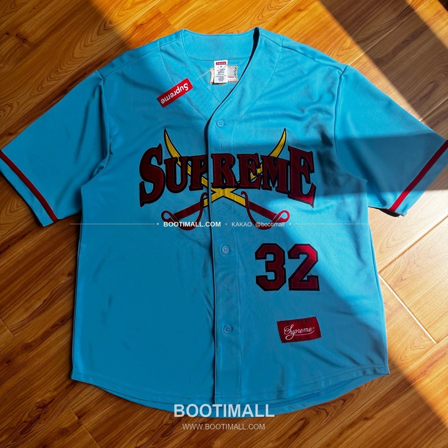 슈프림 2025FW 소드 패치 로고 레귤러핏 반팔 베이스볼 셔츠 Supreme 2025 FW Swords Patch Logo Regular Fit Short Sleeve Baseball Jersey 1