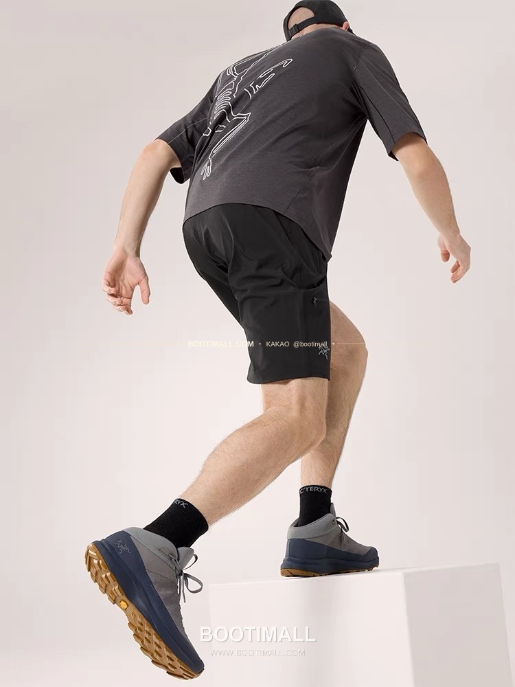 아크테릭스 2026SS 나일론 스트레치 로고 레귤러핏 11인치 쇼츠 Arc'teryx 2026 SS Nylon Stretch Logo Regular Fit 11 Inch Shorts 4