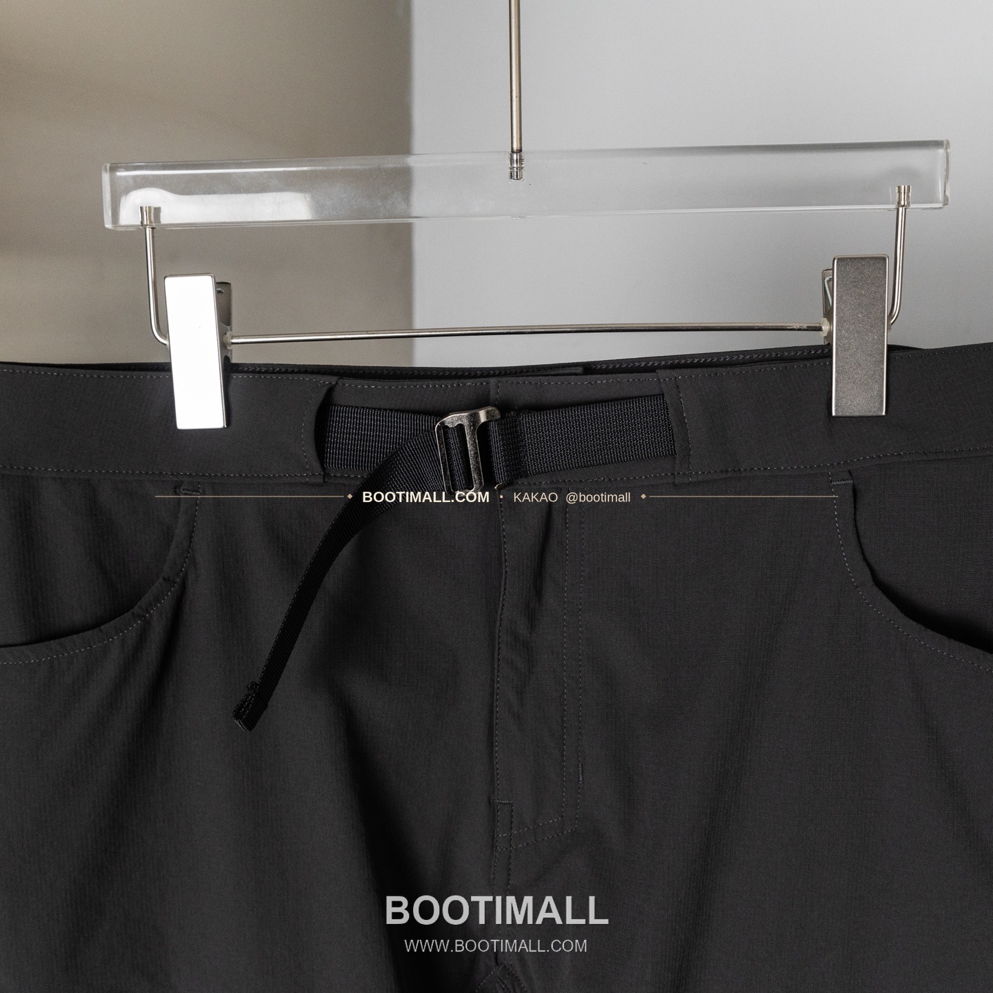 아크테릭스 2026SS 나일론 스트레치 로고 레귤러핏 11인치 쇼츠 Arc'teryx 2026 SS Nylon Stretch Logo Regular Fit 11 Inch Shorts 3