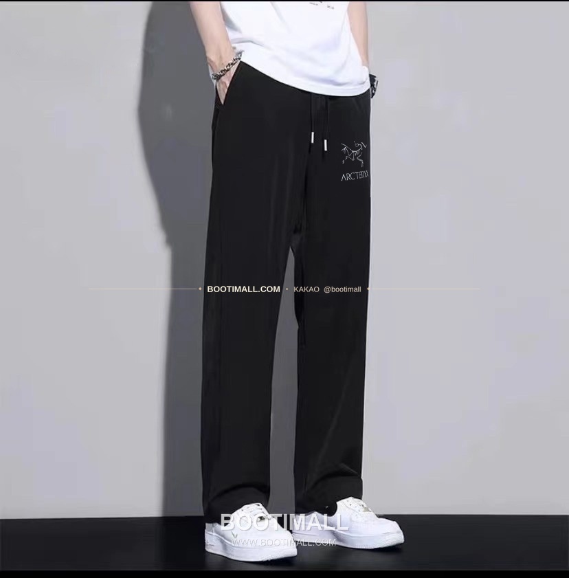 아크테릭스 2026SS 폴리에스터 스판 로고 레귤러핏 롱 팬츠 Arc'teryx 2026 SS Polyester Spandex Logo Regular Fit Long Pants 1