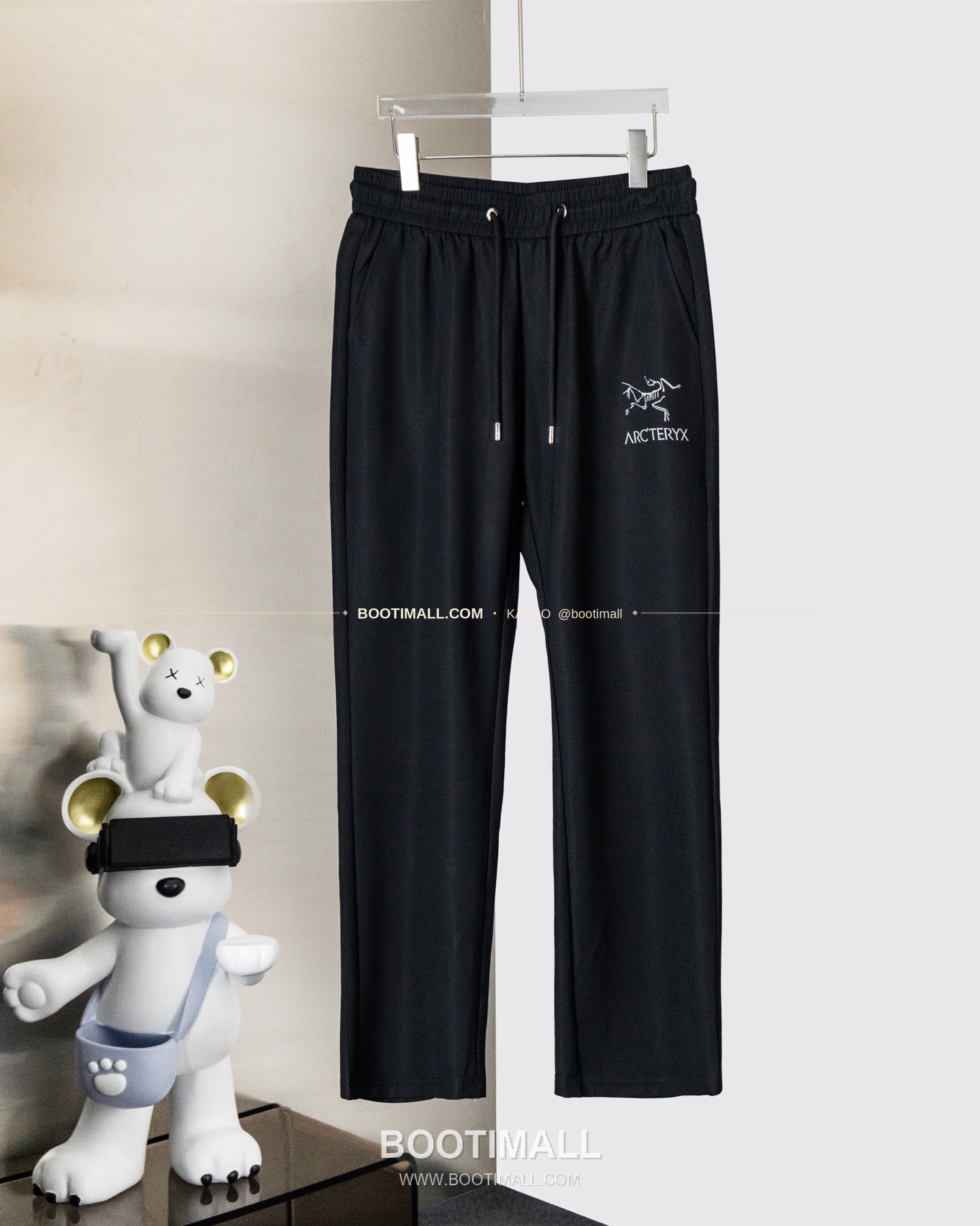 아크테릭스 2026SS 폴리에스터 스판 로고 레귤러핏 롱 팬츠 Arc'teryx 2026 SS Polyester Spandex Logo Regular Fit Long Pants 7