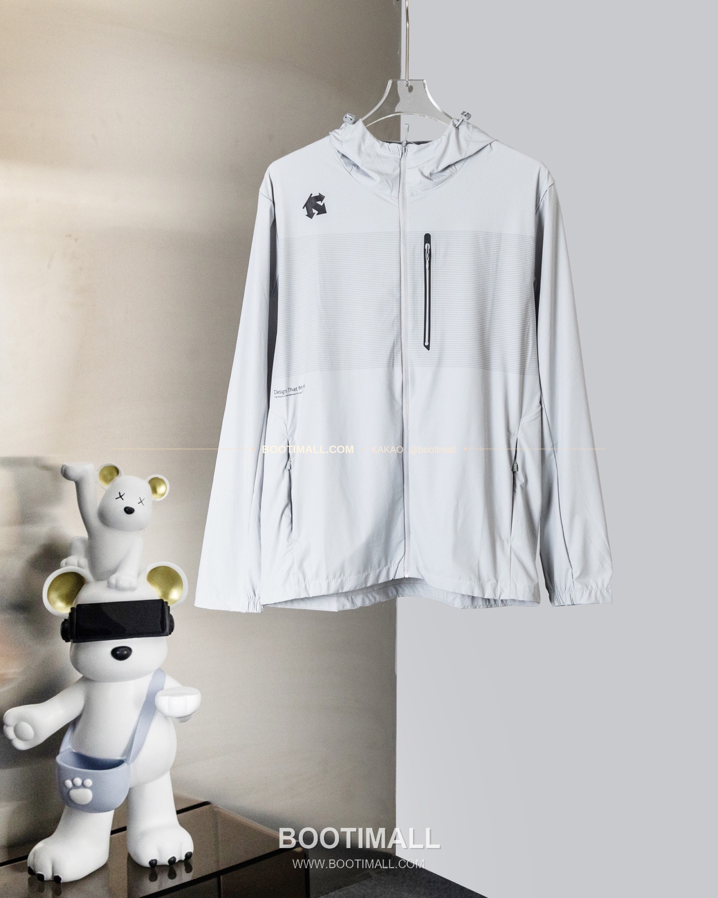 데상트 2026SS 나일론 UV차단 경량 레귤러핏 후드 재킷 Descente 2026 SS Nylon UV Protection Lightweight Regular Fit Hood Jacket 1