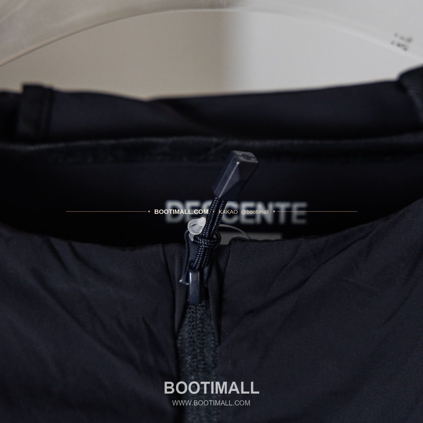 데상트 2026SS 나일론 UV차단 경량 레귤러핏 후드 재킷 Descente 2026 SS Nylon UV Protection Lightweight Regular Fit Hood Jacket 3