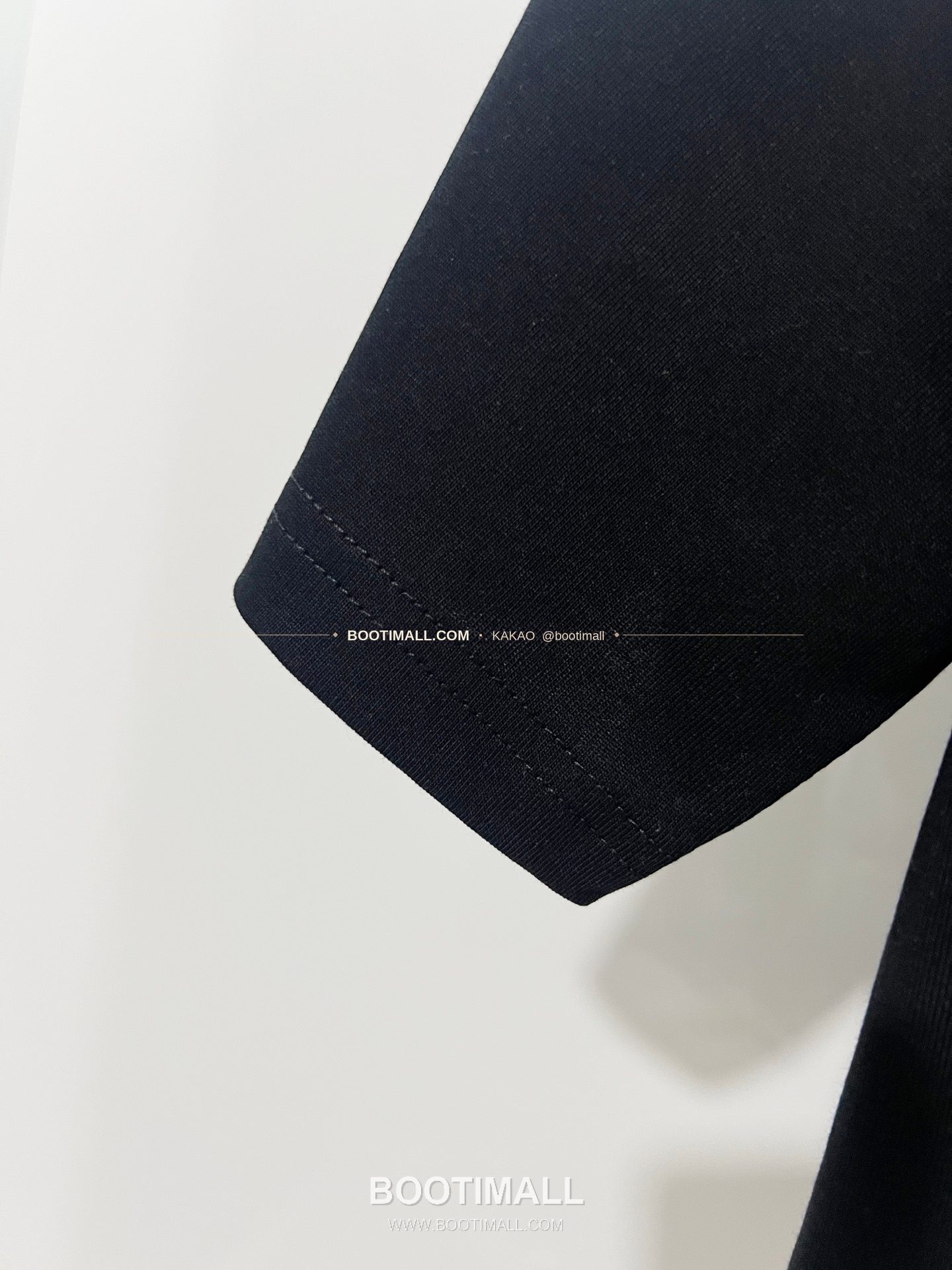 크롬하츠 헤비코튼 레더패치 크로스 로고 루즈핏 반팔 티셔츠 Chrome Hearts Heavy Cotton Leather Patch Cross Logo Loose Fit T-Shirt 8