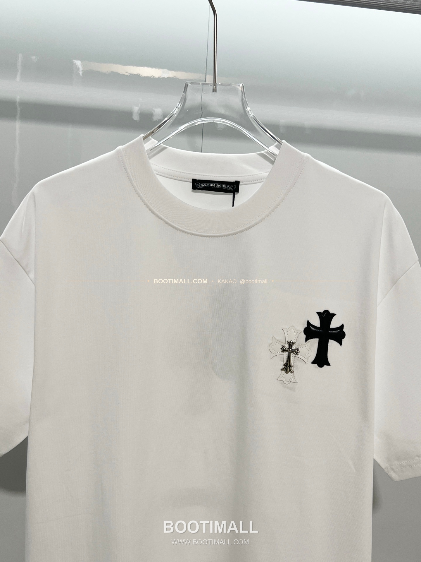 크롬하츠 헤비코튼 레더패치 크로스 로고 루즈핏 반팔 티셔츠 Chrome Hearts Heavy Cotton Leather Patch Cross Logo Loose Fit T-Shirt 5