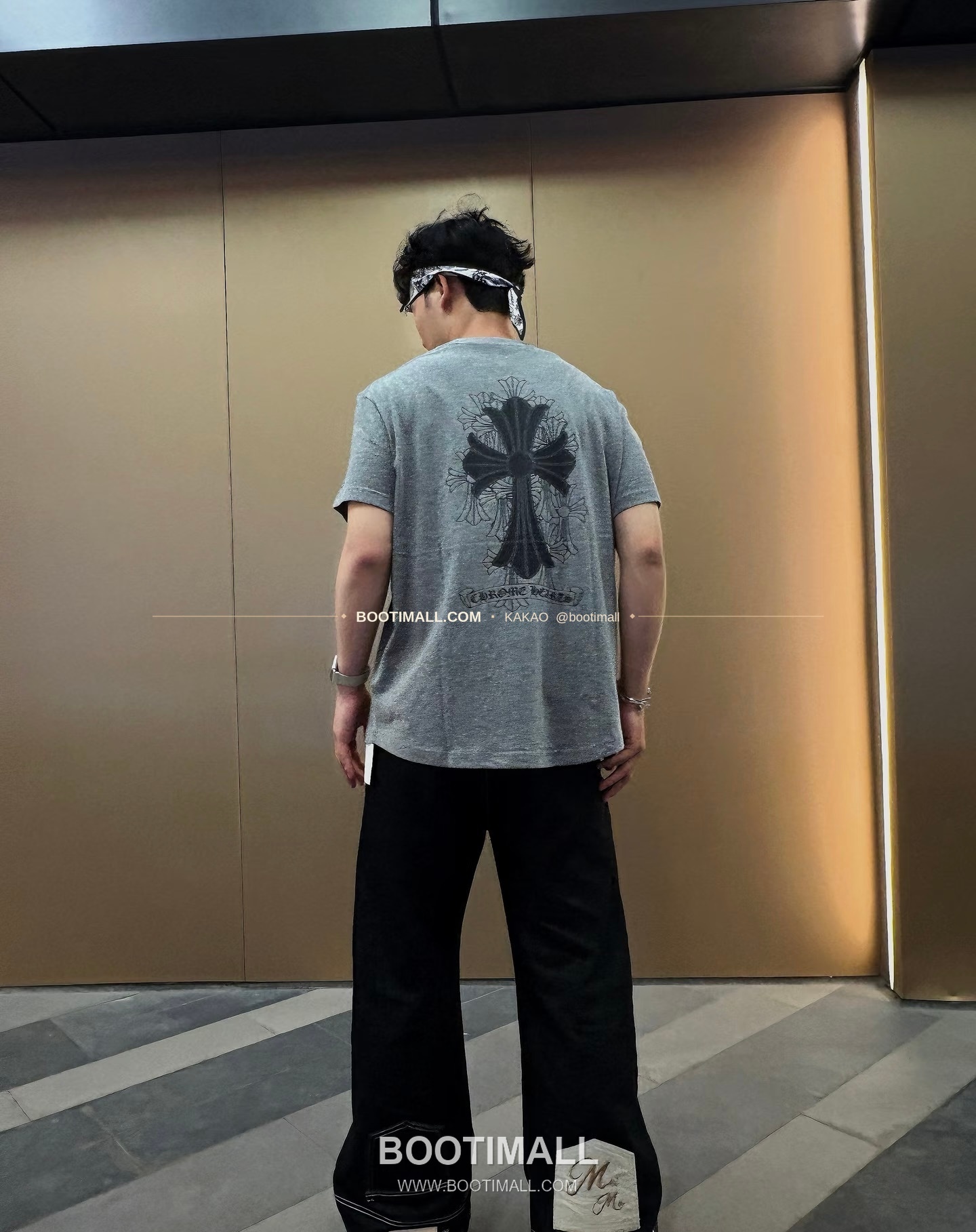 크롬하츠 코튼 크로스 로고 프린트 루즈핏 반팔 티셔츠 Chrome Hearts Cotton Cross Logo Print Loose Fit T-Shirt 1