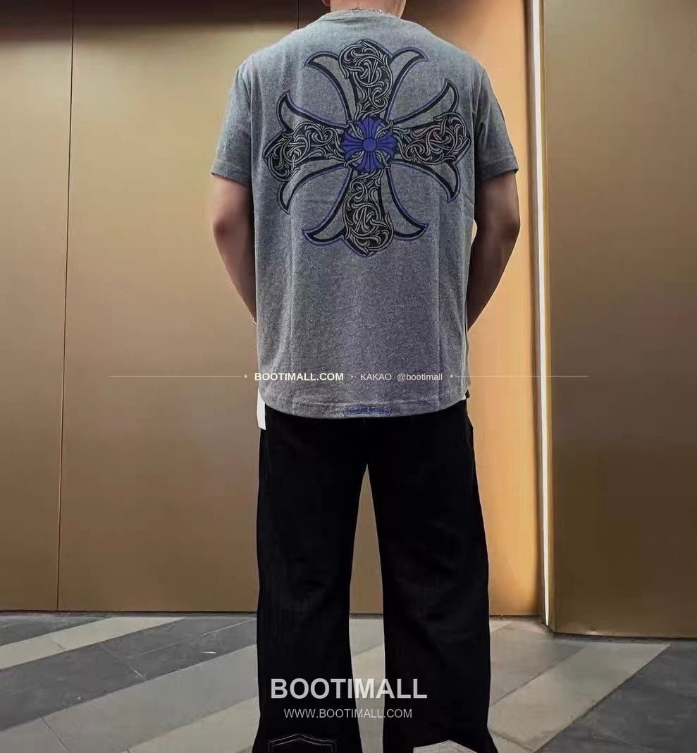 크롬하츠 코튼 크로스 로고 프린트 루즈핏 반팔 티셔츠 Chrome Hearts Cotton Cross Logo Print Loose Fit T-Shirt 1