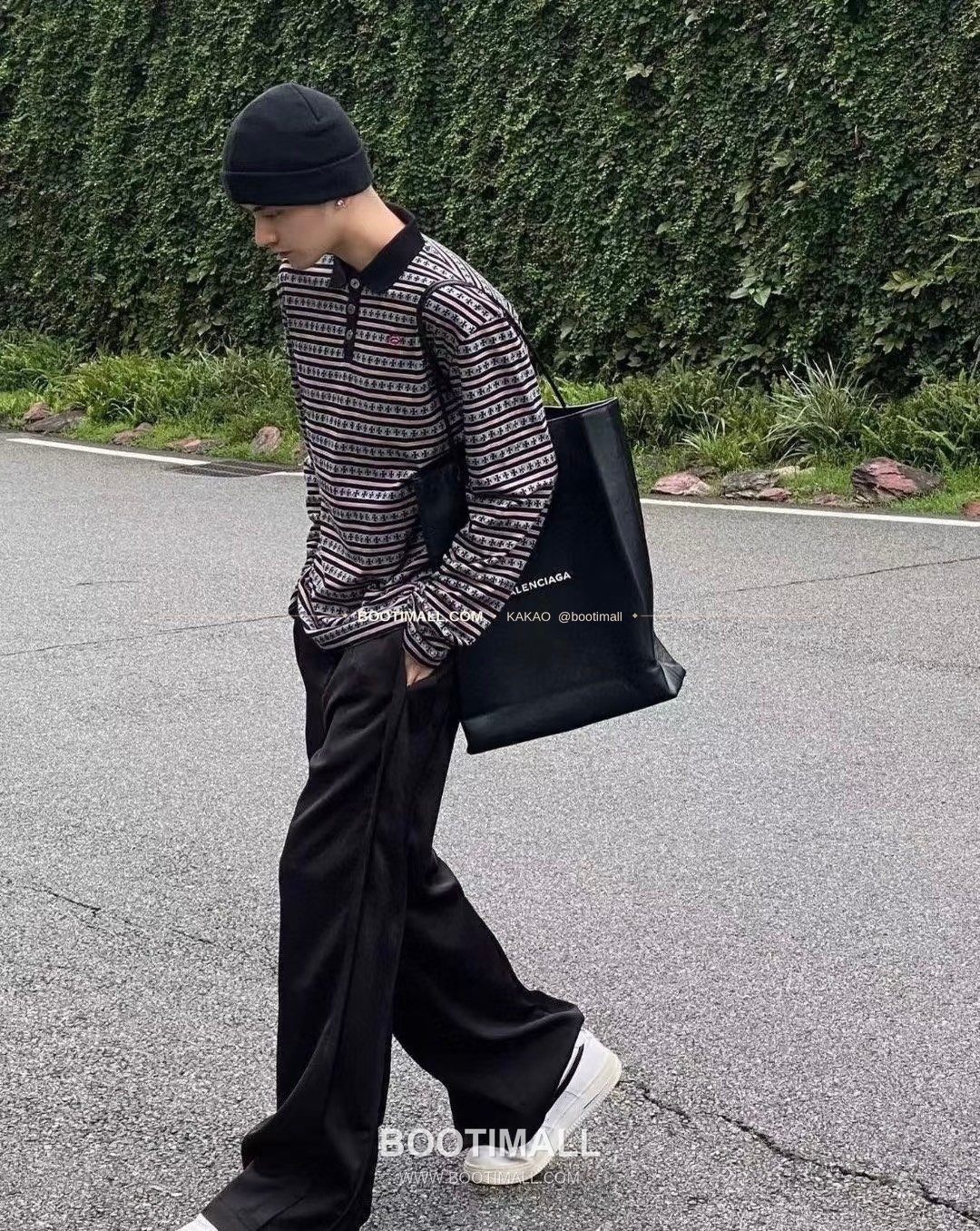 크롬하츠 코튼 립 자수 로고 레귤러핏 롱슬리브 폴로 셔츠 Chrome Hearts Cotton Lip Embroidery Logo Regular Fit Long Sleeve Polo Shirt 5