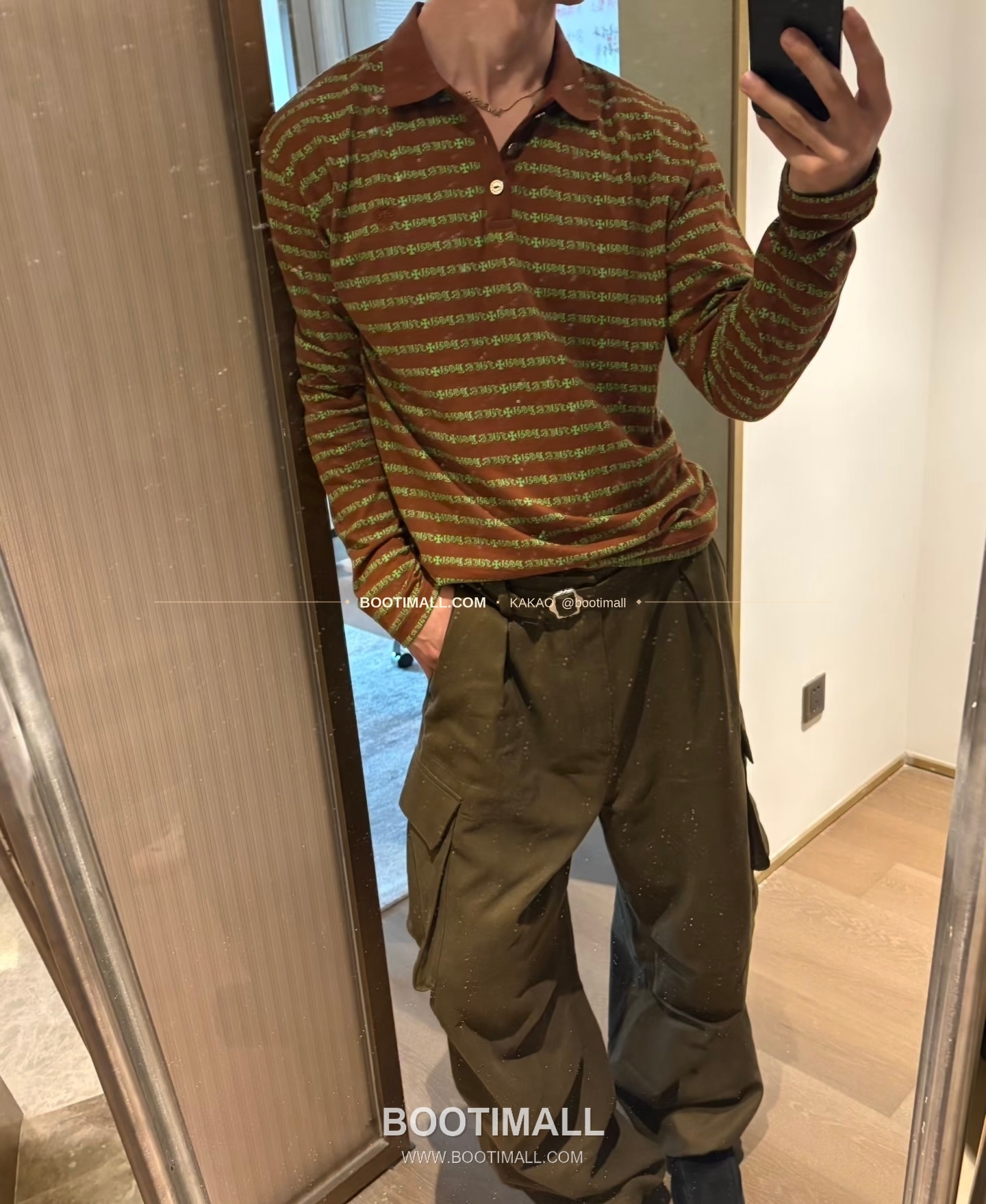 크롬하츠 코튼 립 자수 로고 레귤러핏 롱슬리브 폴로 셔츠 Chrome Hearts Cotton Lip Embroidery Logo Regular Fit Long Sleeve Polo Shirt 6