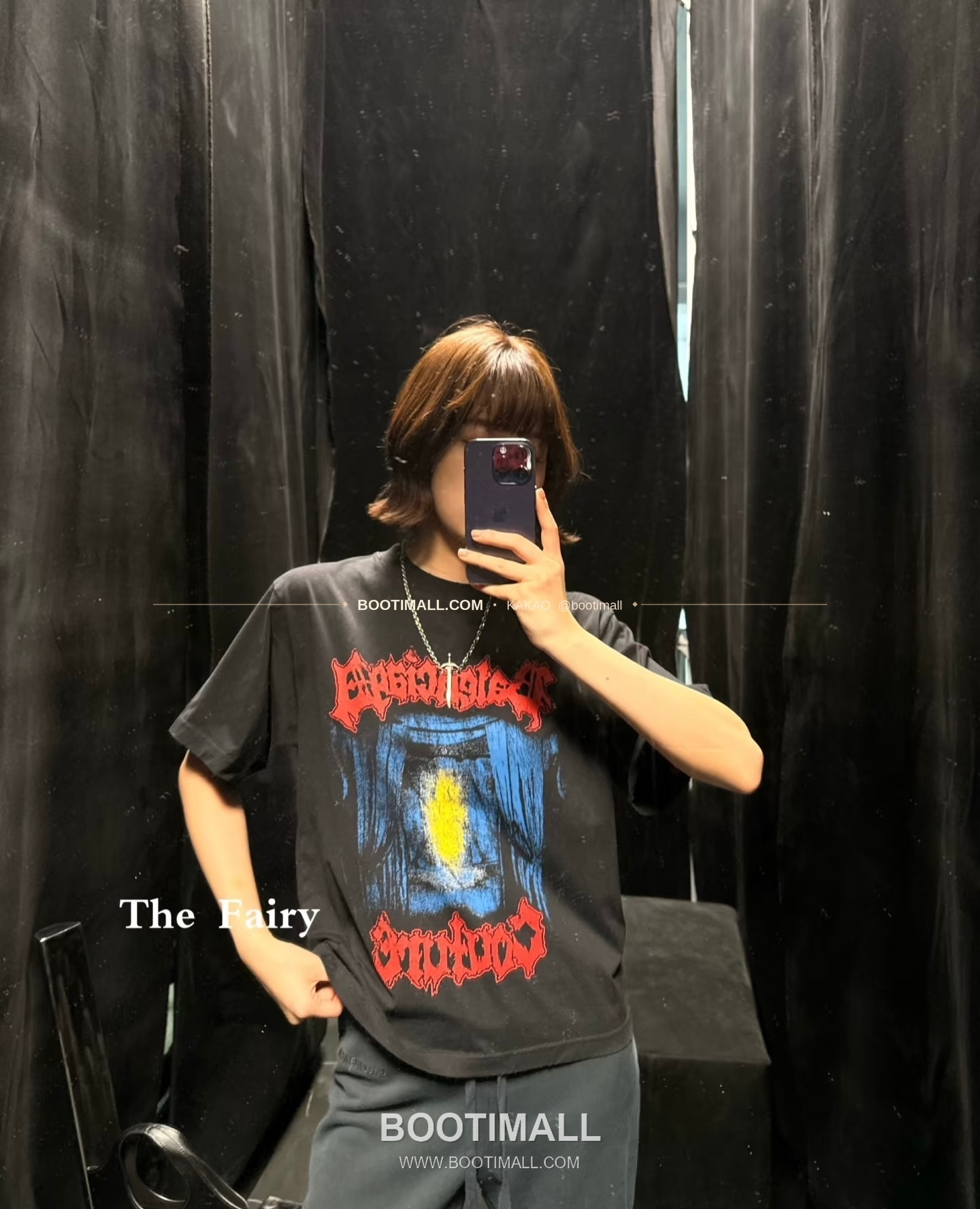 발렌시아가 그래피티 로고 프린트 루즈핏 반팔 티셔츠 Balenciaga Graffiti Logo Print Loose Fit T-Shirt 1