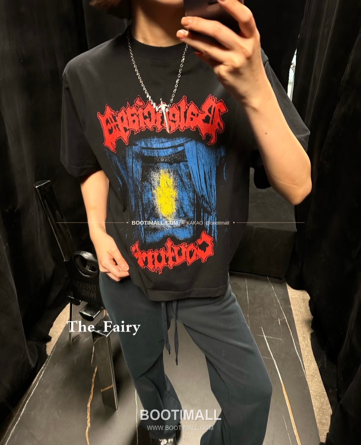 발렌시아가 그래피티 로고 프린트 루즈핏 반팔 티셔츠 Balenciaga Graffiti Logo Print Loose Fit T-Shirt 6