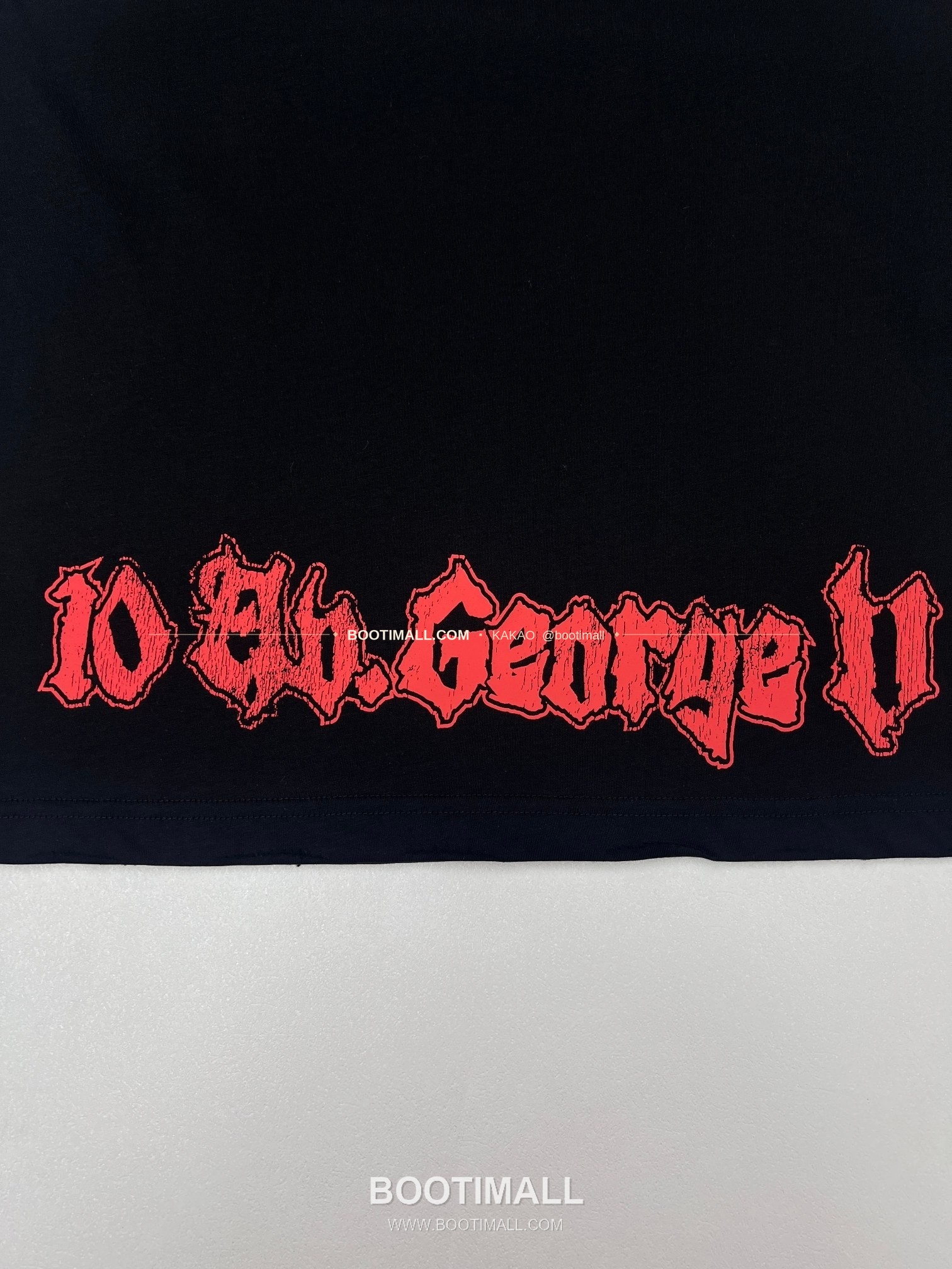 발렌시아가 그래피티 로고 프린트 루즈핏 반팔 티셔츠 Balenciaga Graffiti Logo Print Loose Fit T-Shirt 19